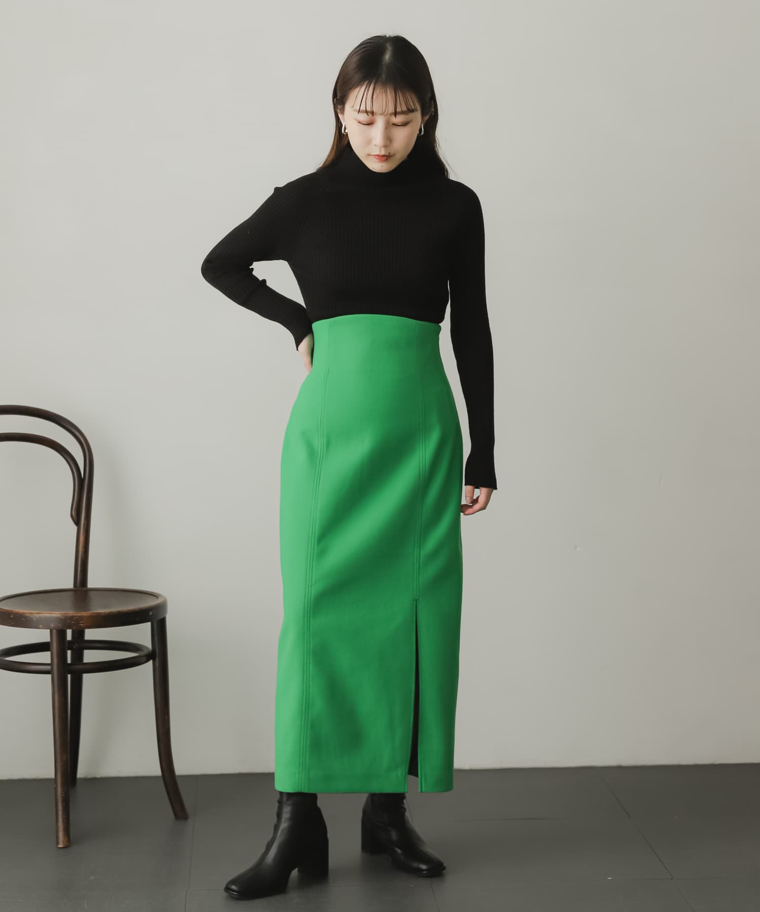 GREEN