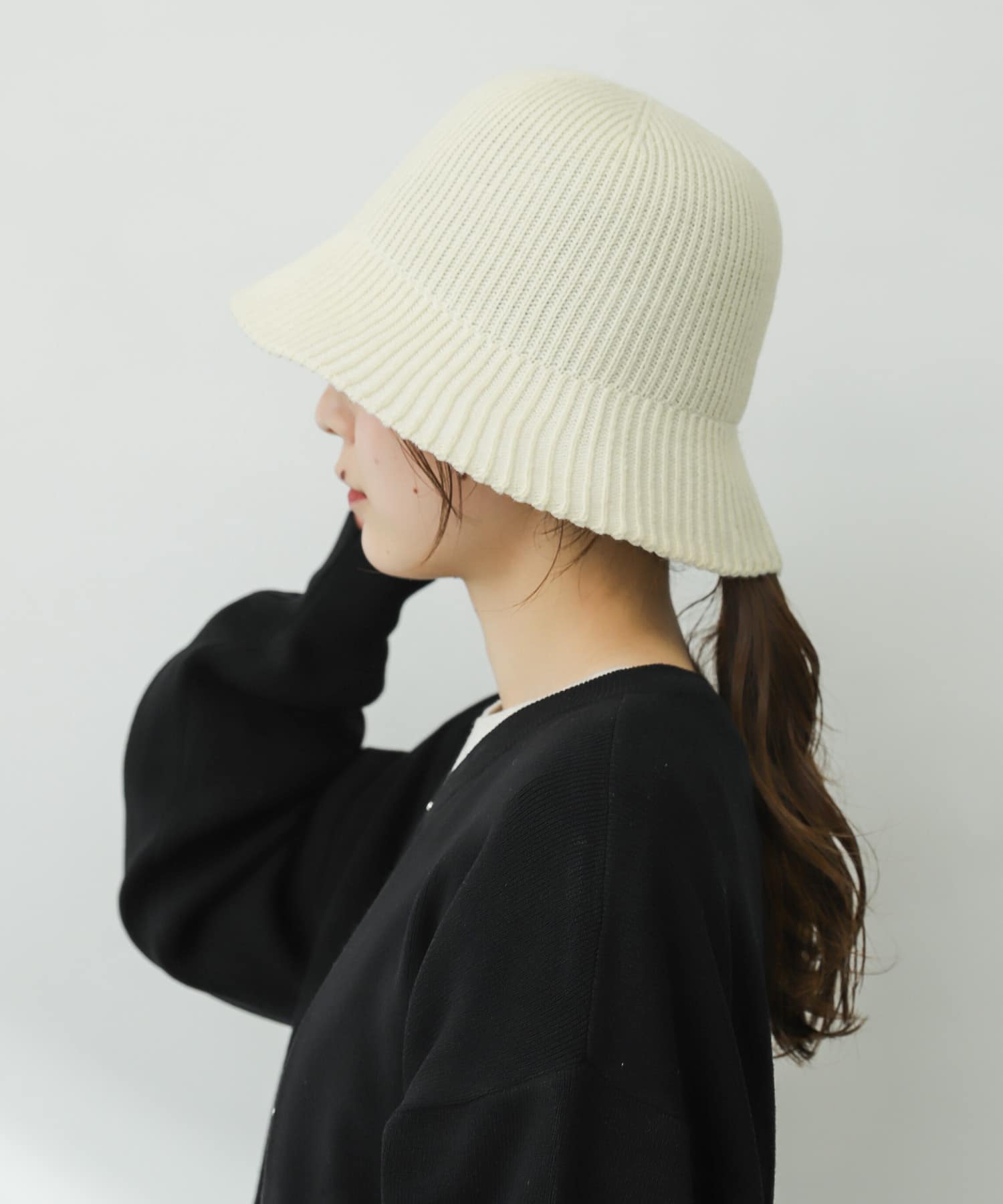 ニットバケットハット IVORY one