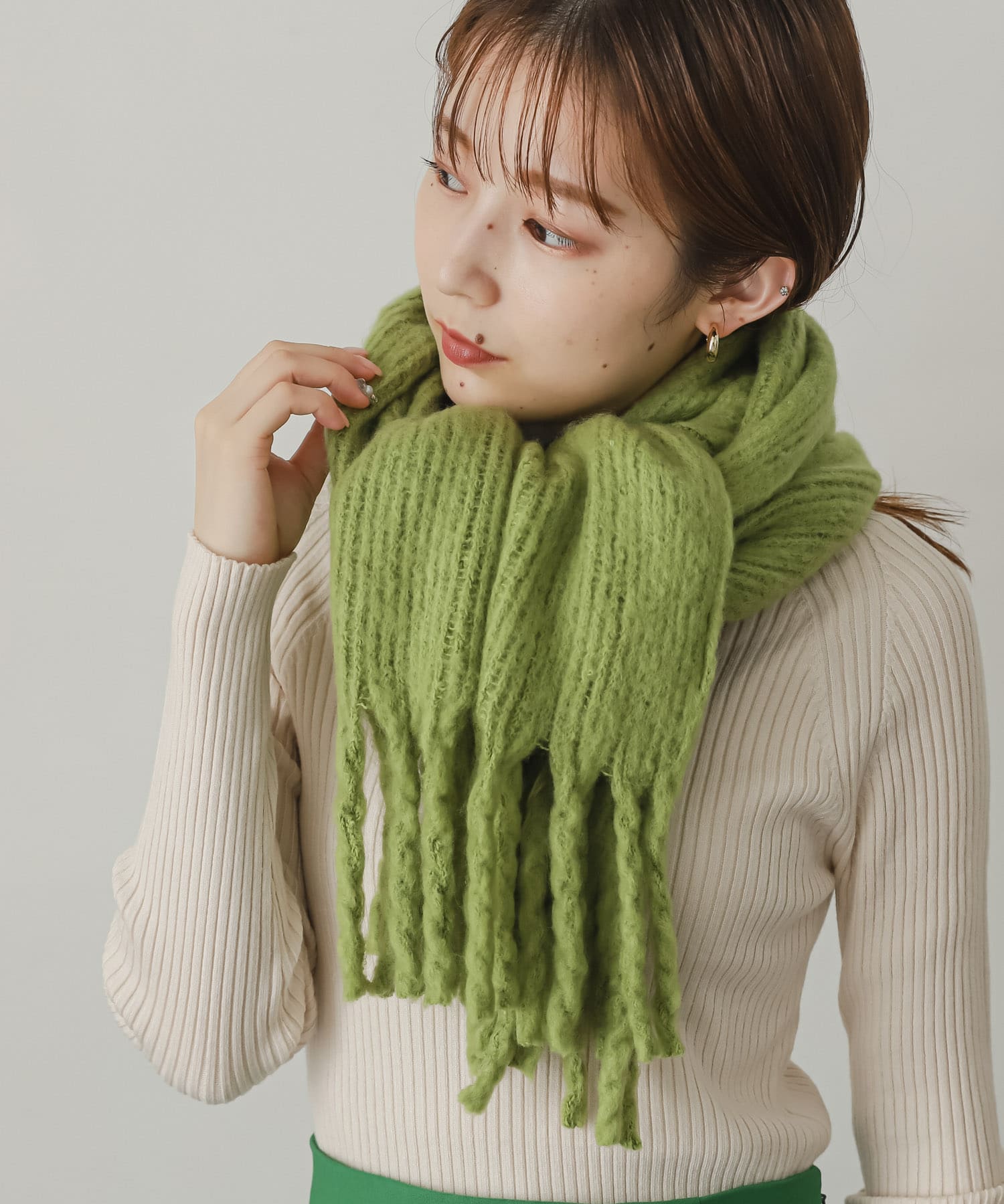 GREEN