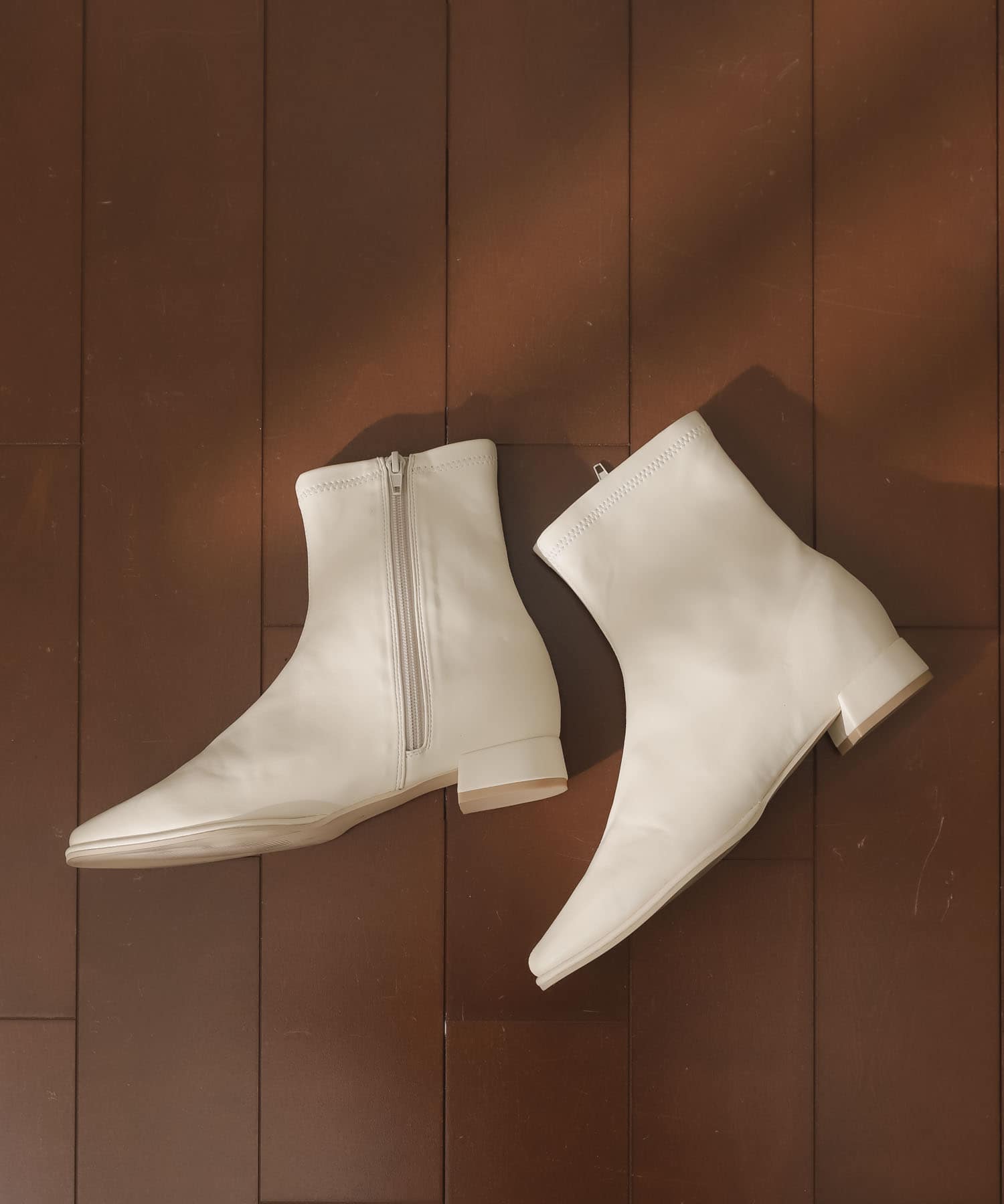 スクエアトウセンターシームストレッチローブーツ IVORY S