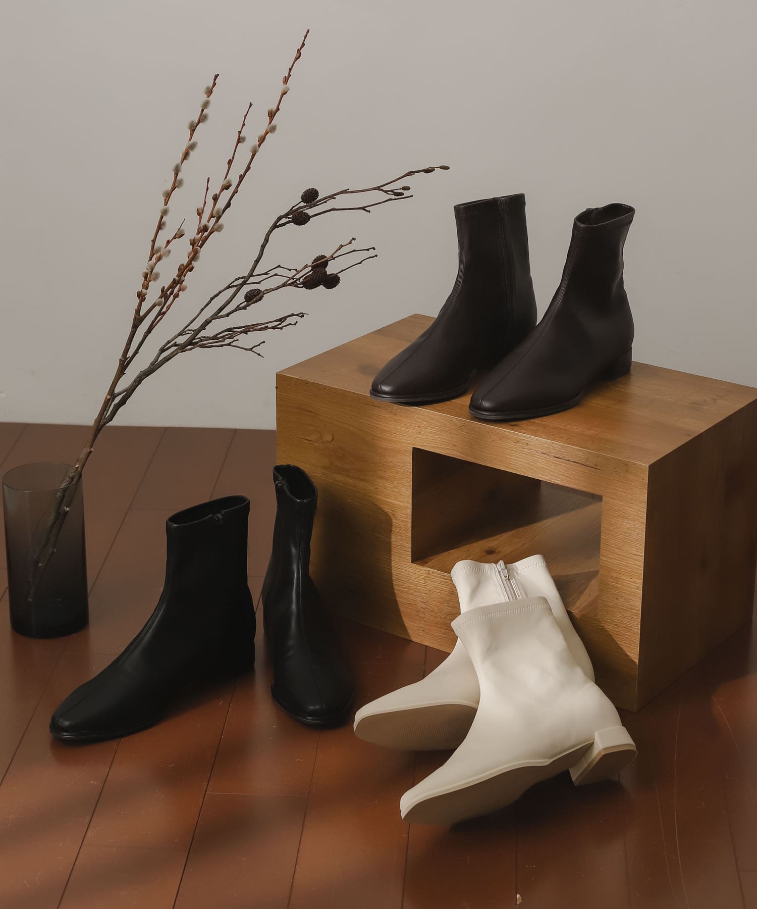 スクエアトウセンターシームストレッチローブーツ IVORY S