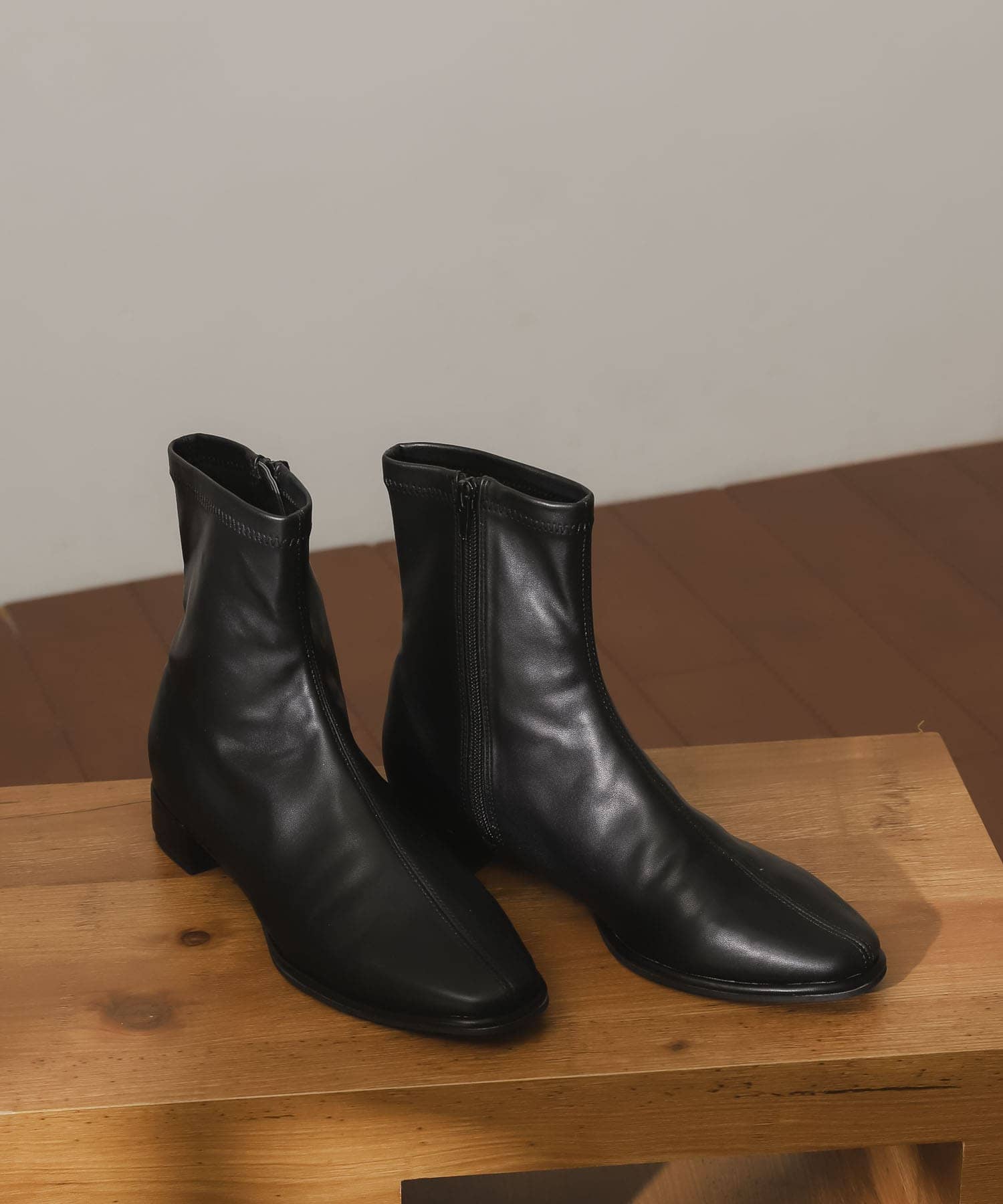 スクエアトウセンターシームストレッチローブーツ BLACK S