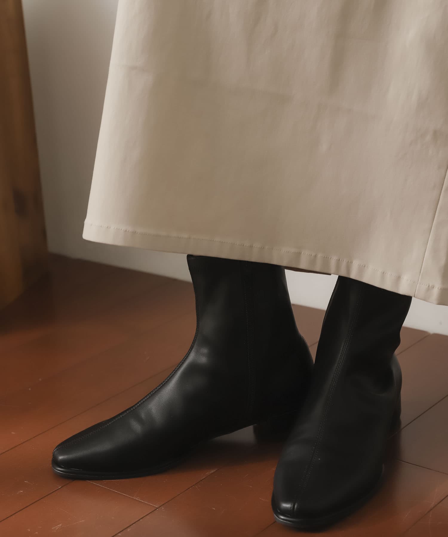 スクエアトウセンターシームストレッチローブーツ BLACK M