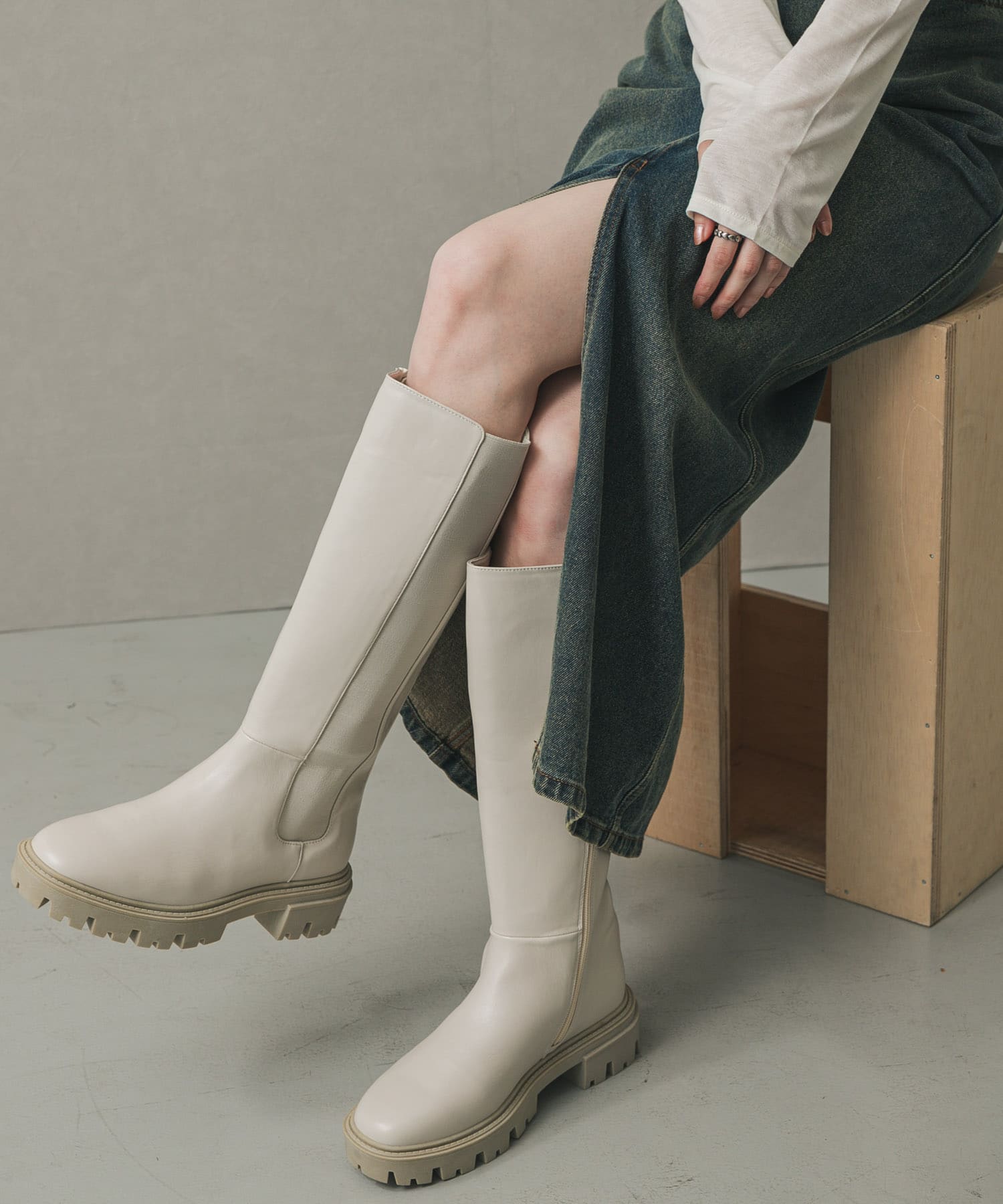 トラックソールサイドゴアロングブーツ