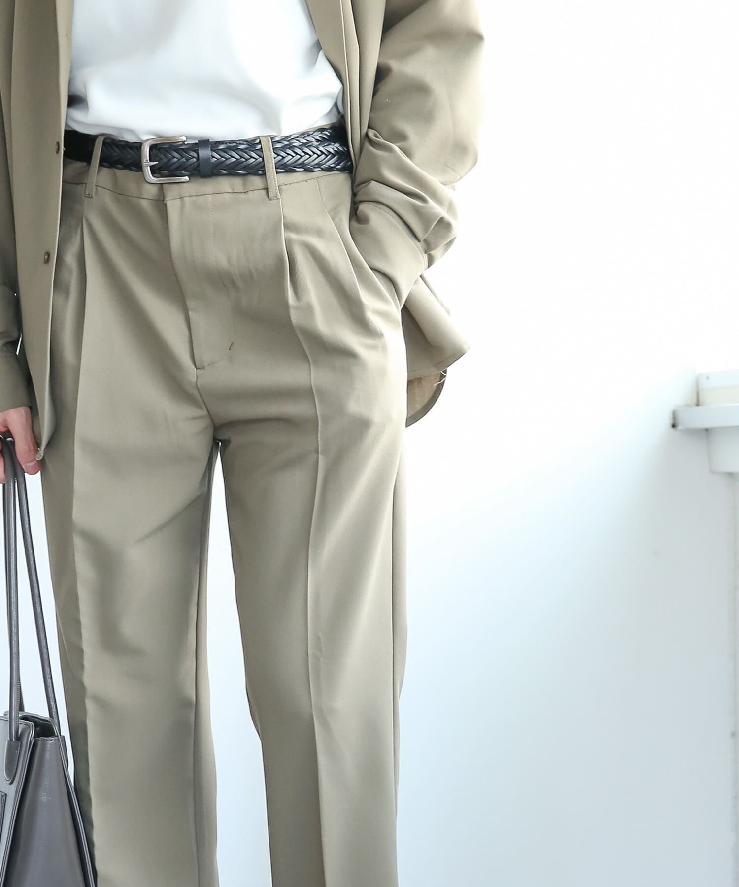 KHAKI
