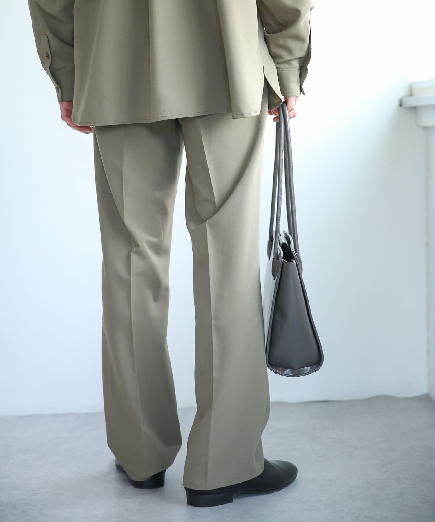 KHAKI