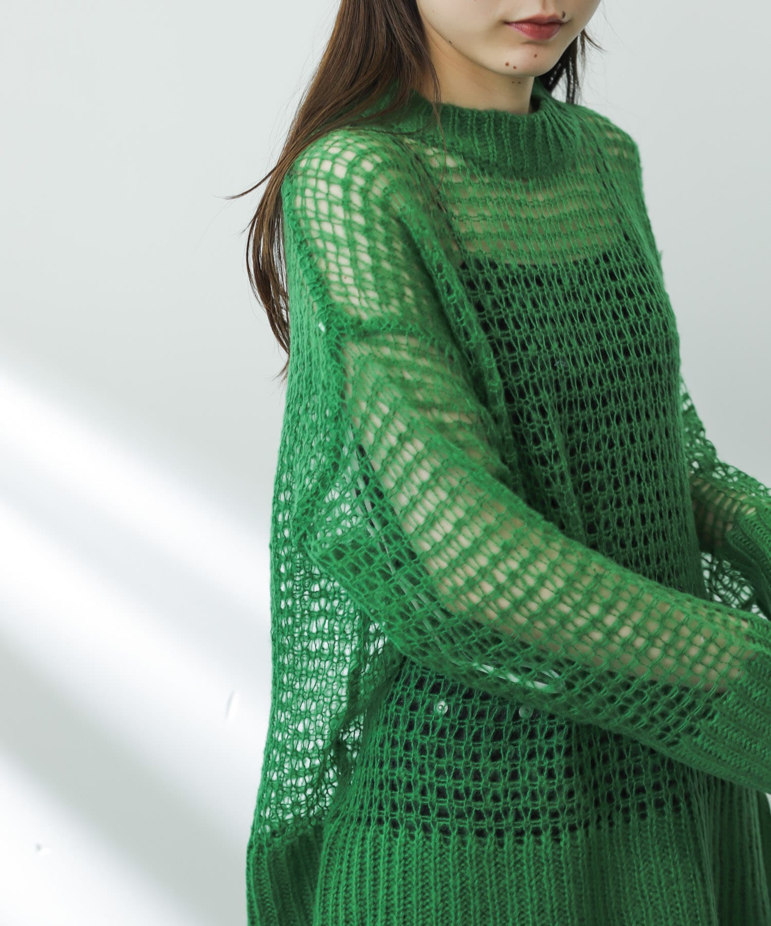 GREEN