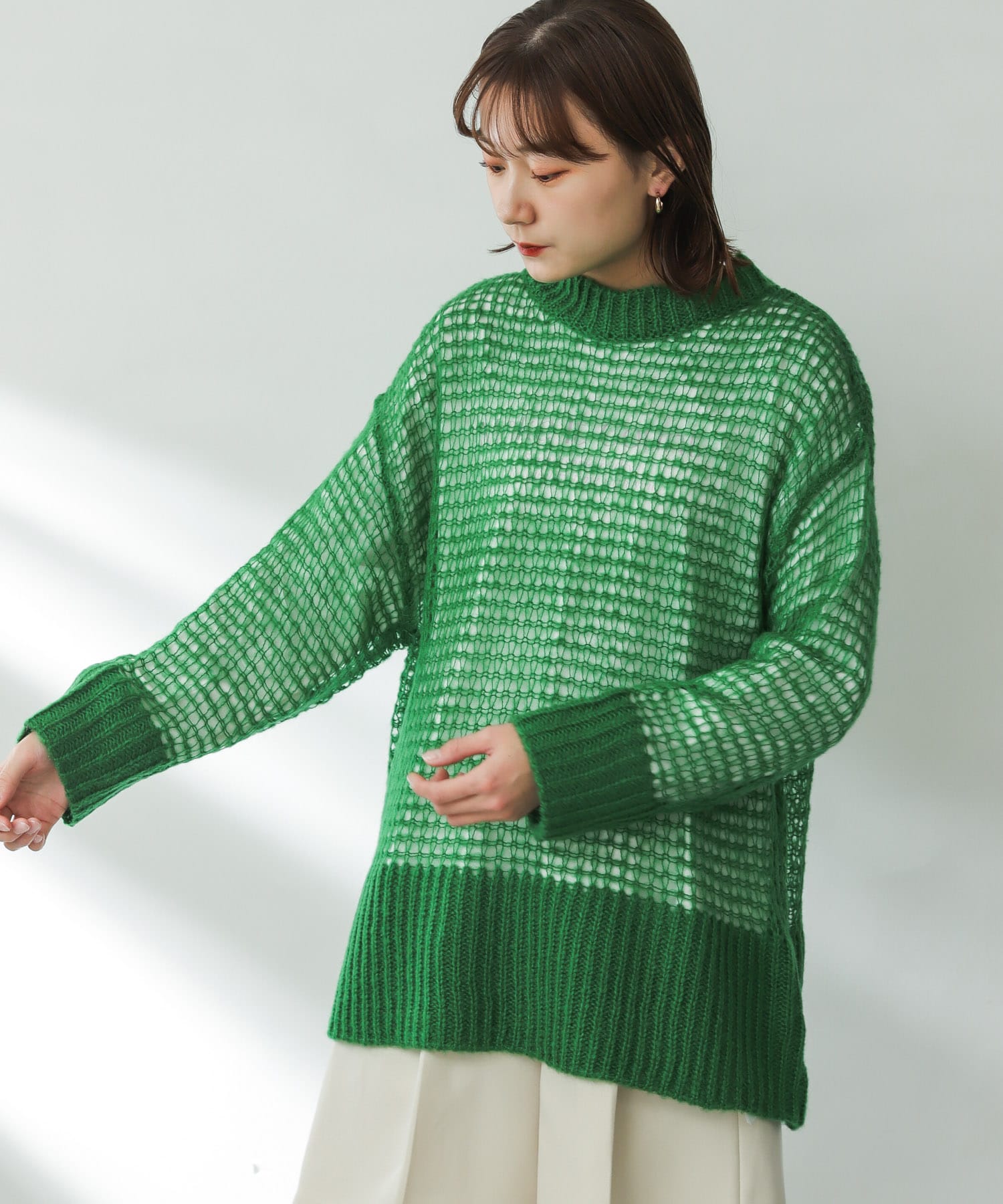 GREEN