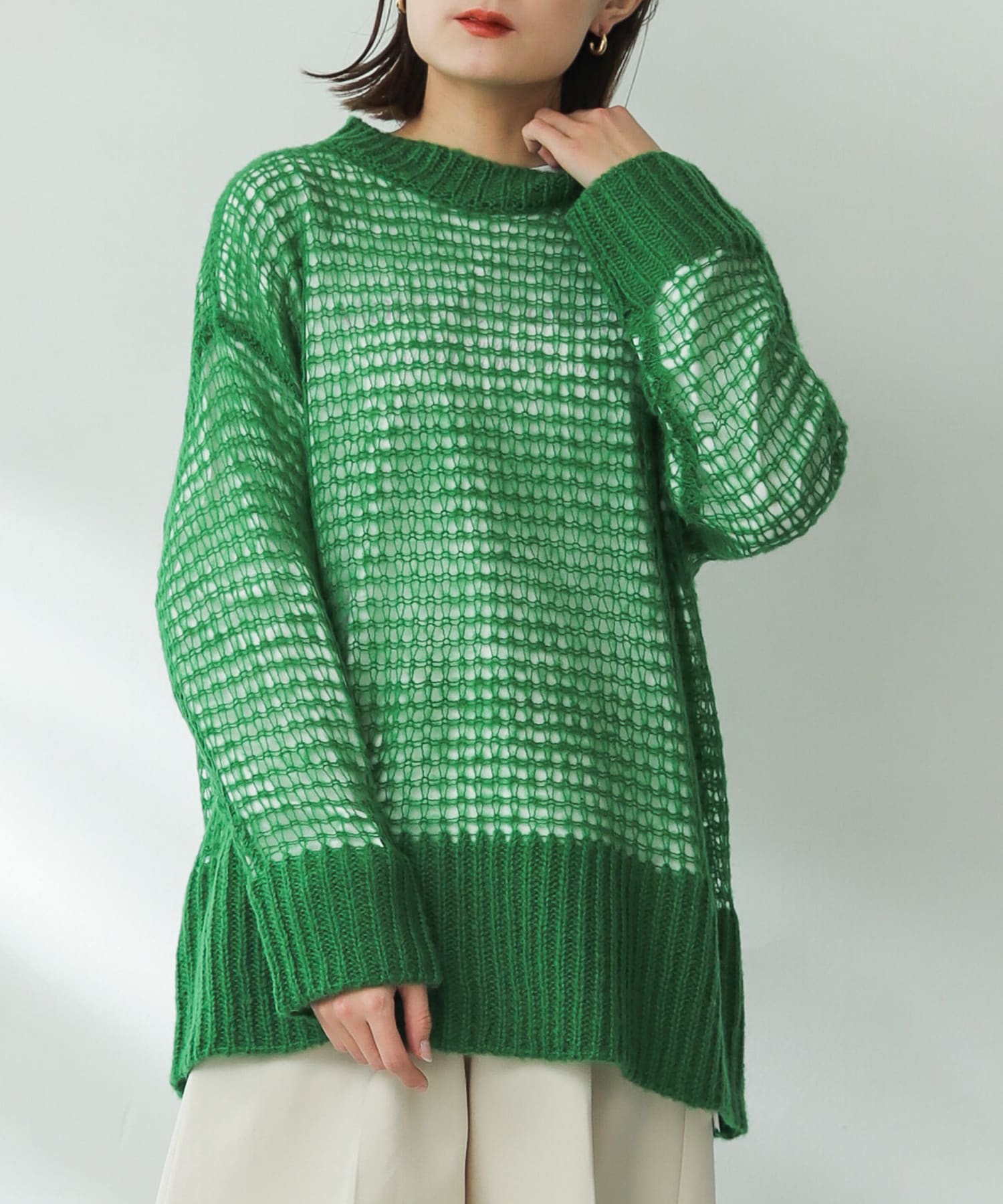 GREEN