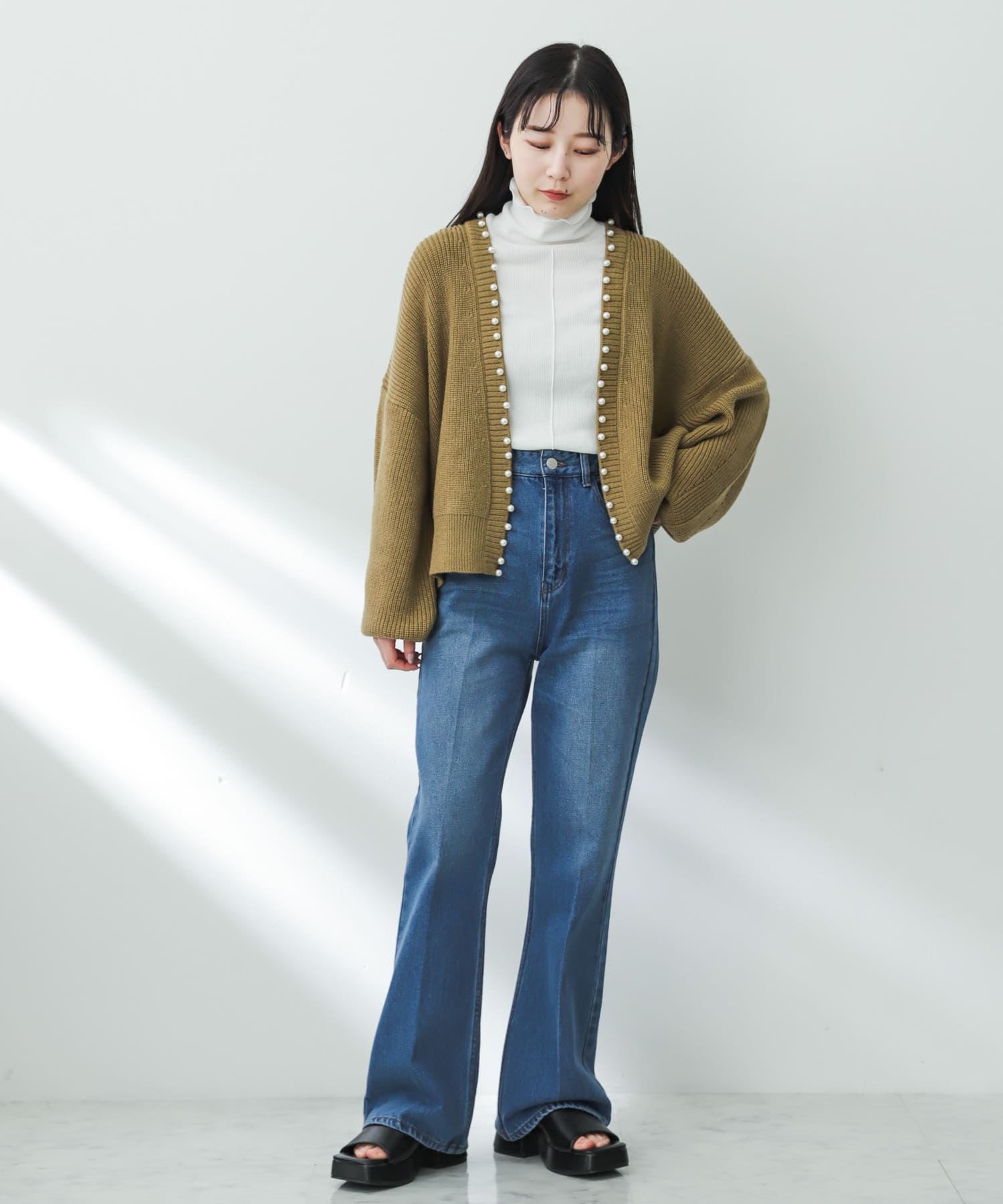 BEIGE