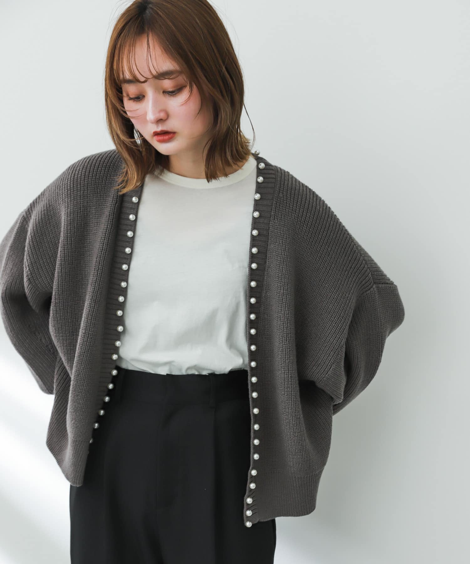 GRAY