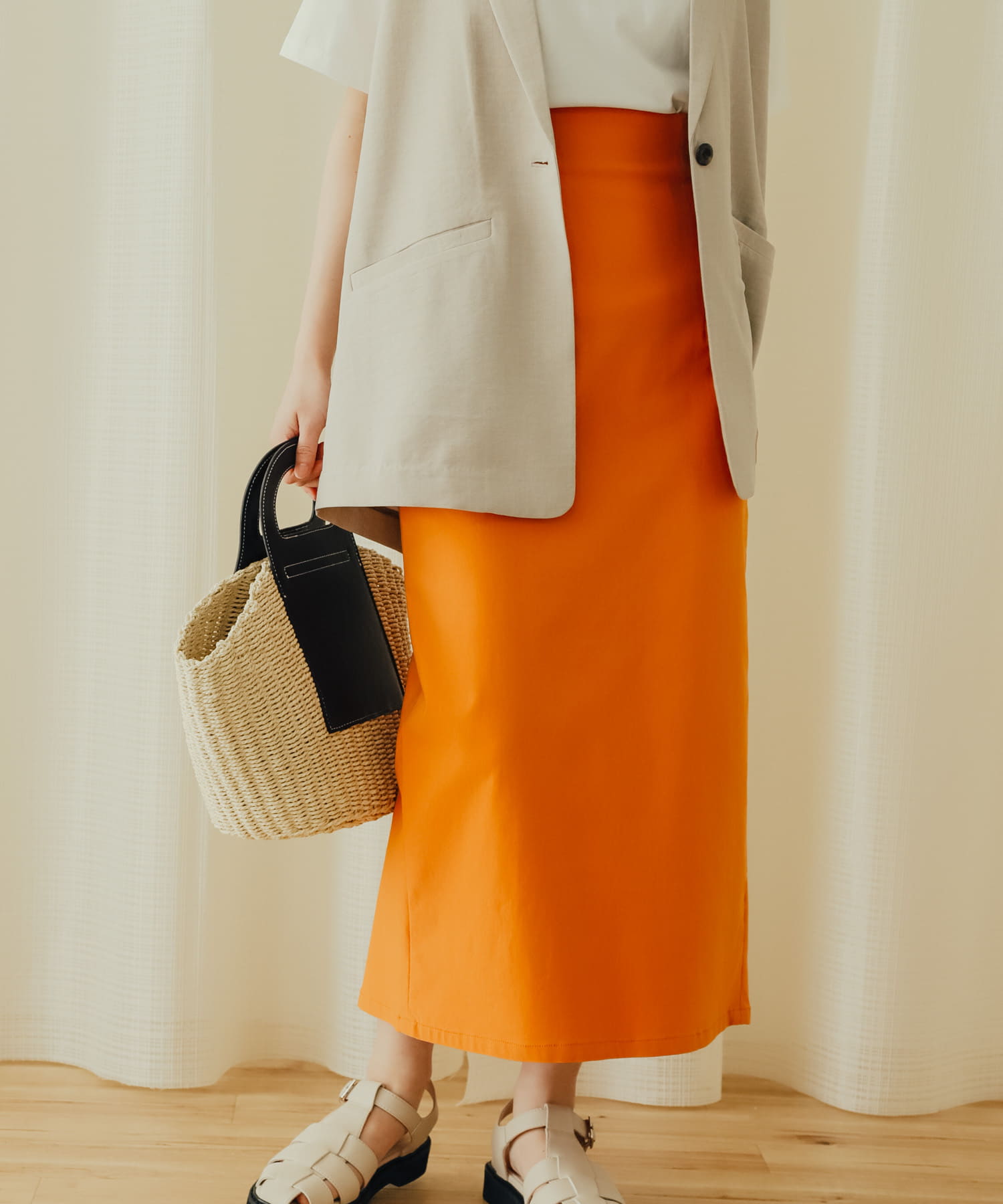 ORANGE