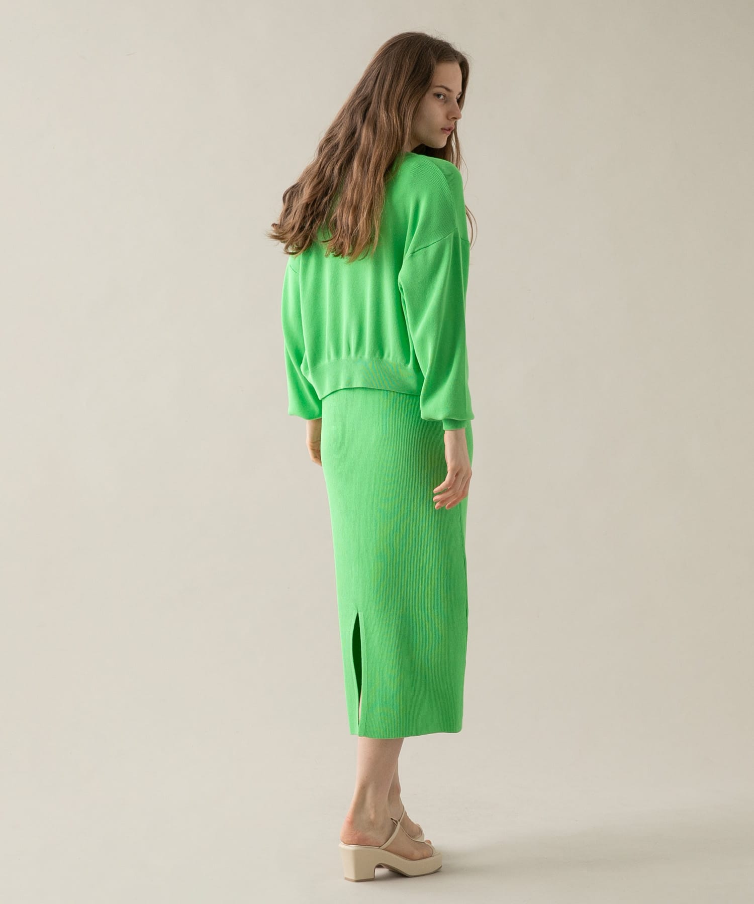 GREEN