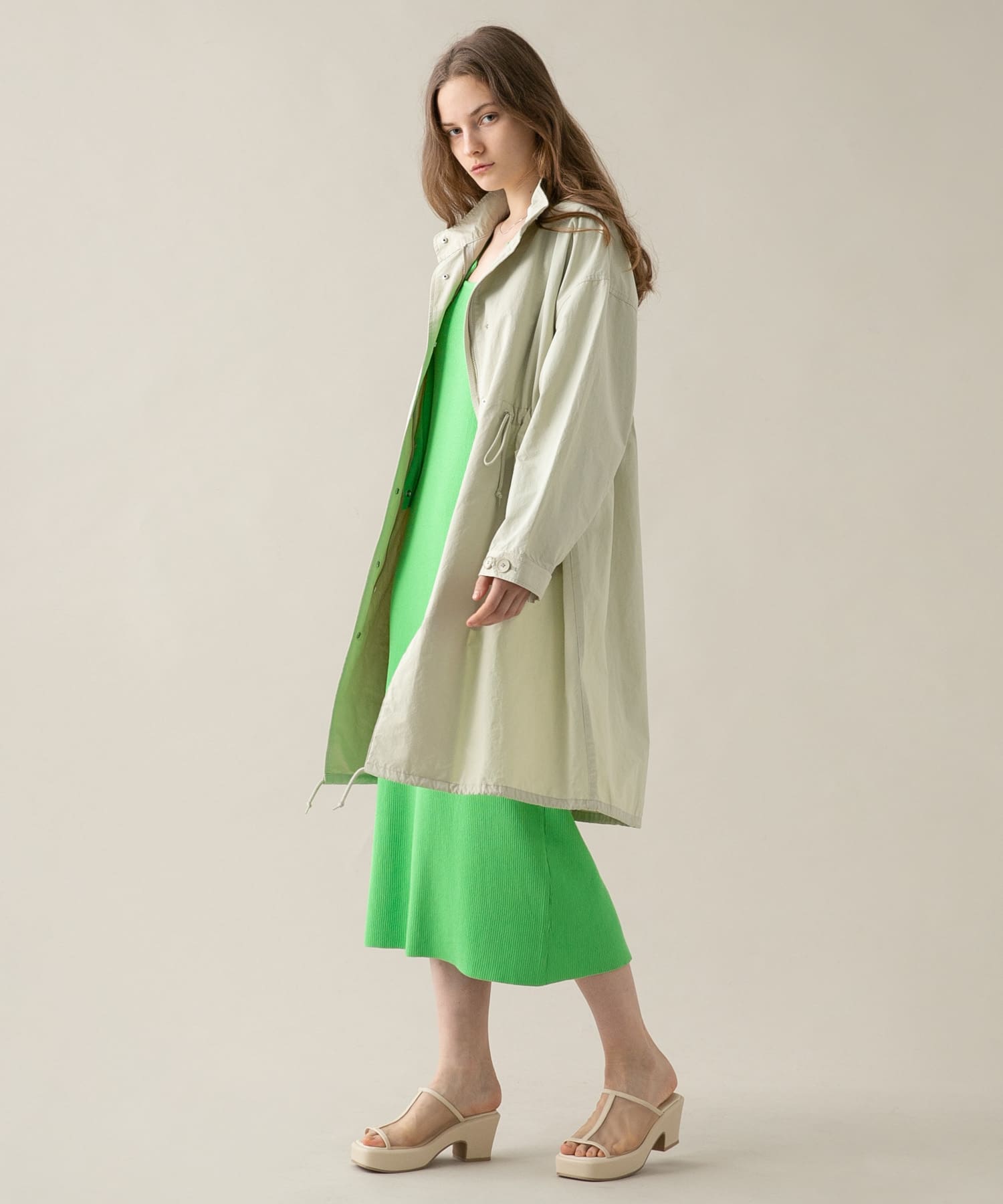 GREEN