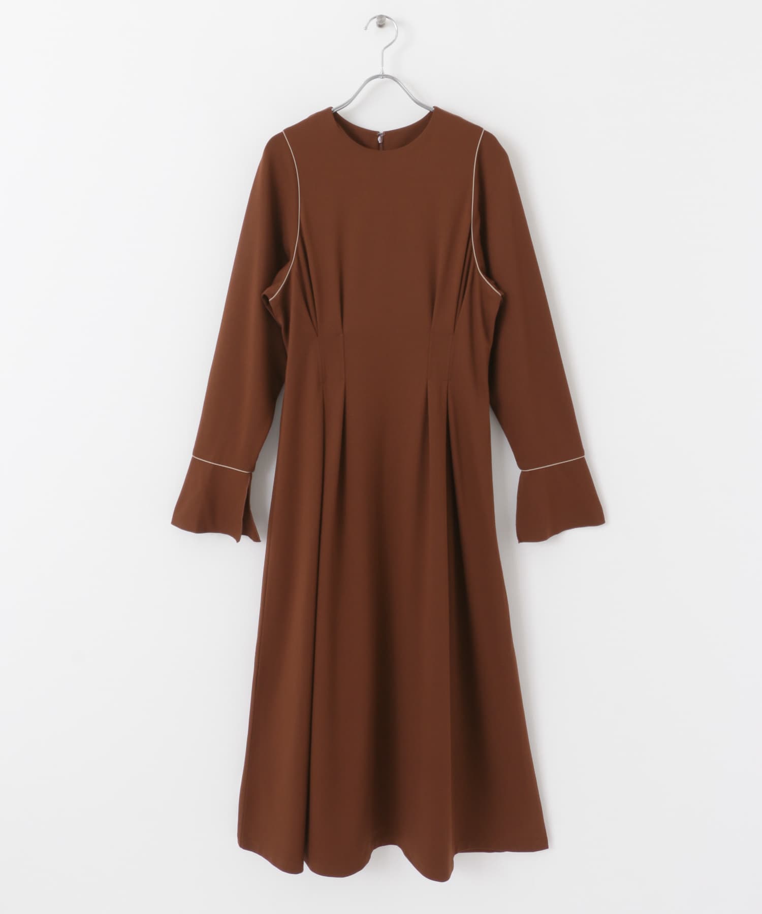 ウエストタックカットワンピース BROWN one
