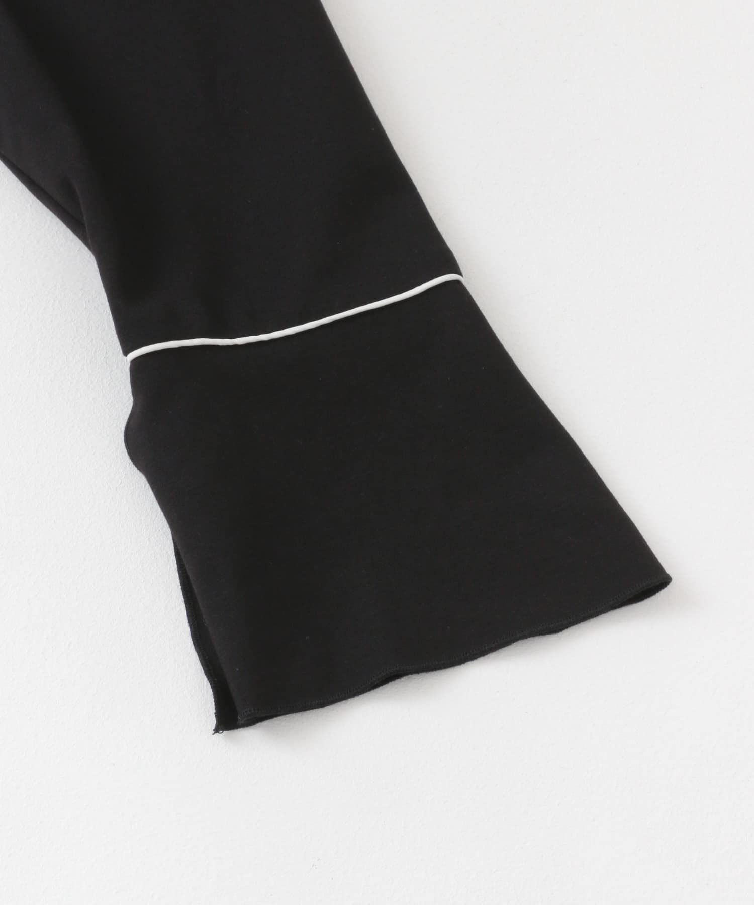 ウエストタックカットワンピース BLACK one