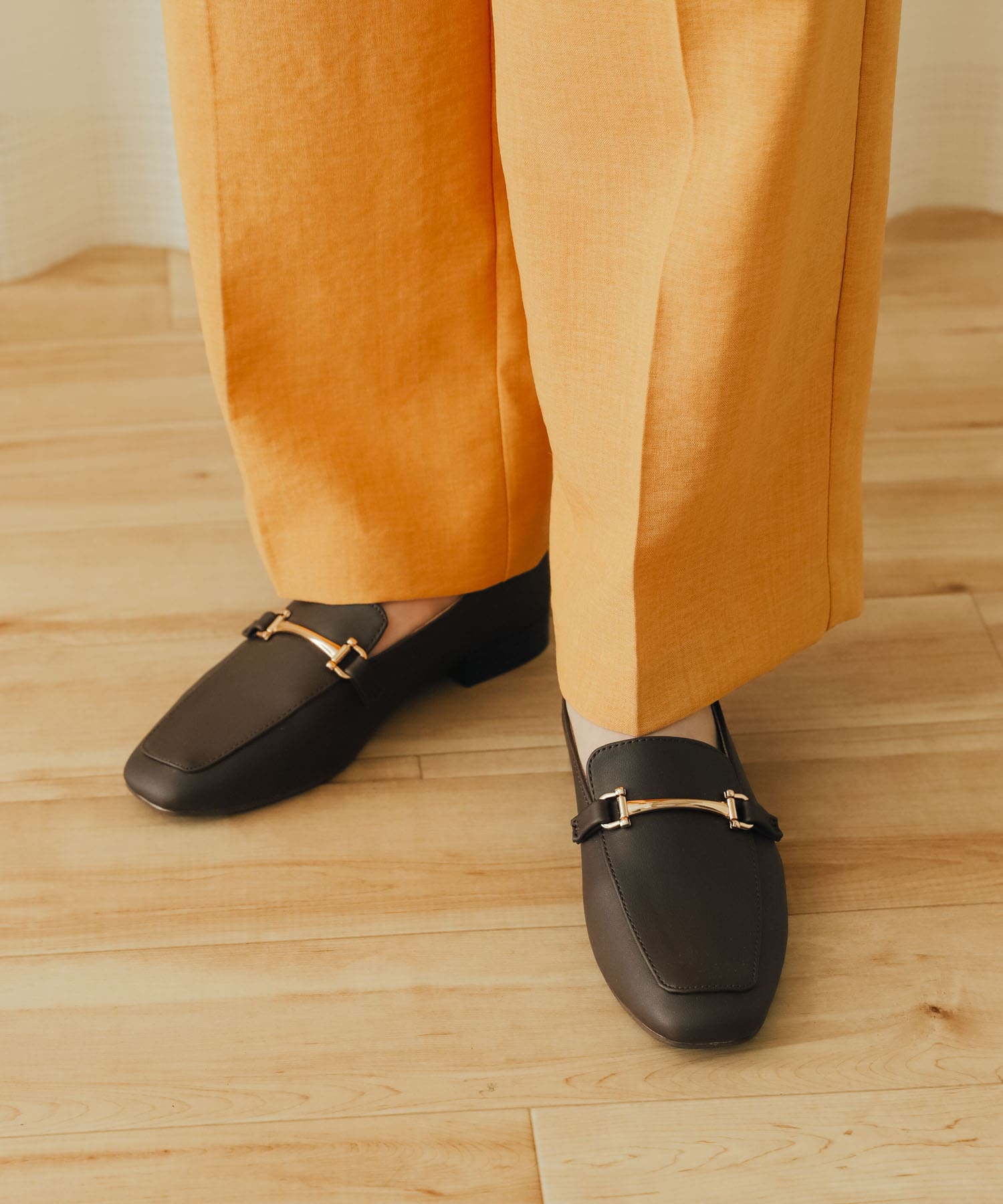 フェイクレザービットローファー