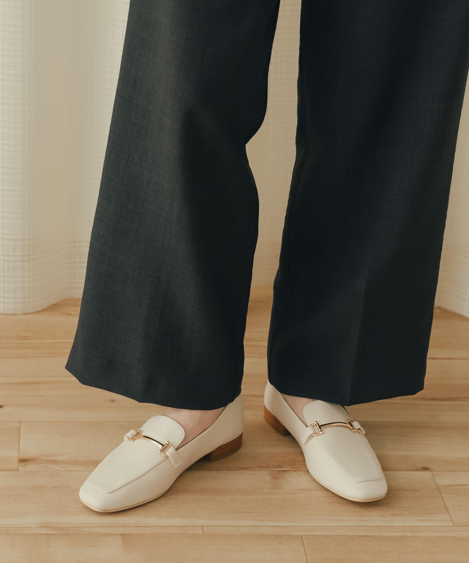 フェイクレザービットローファー