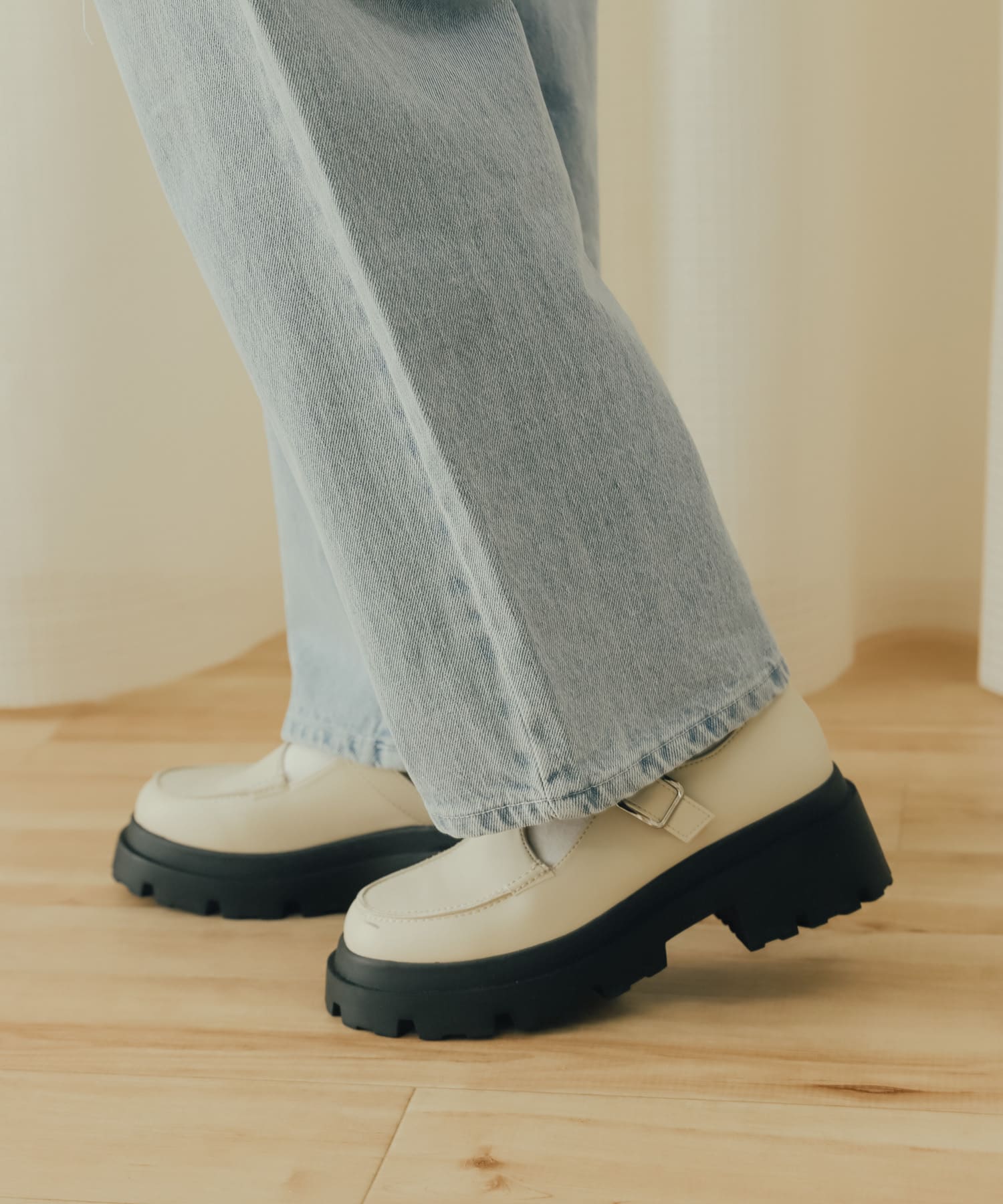 Tストラップボリュームソールシューズ IVORY S