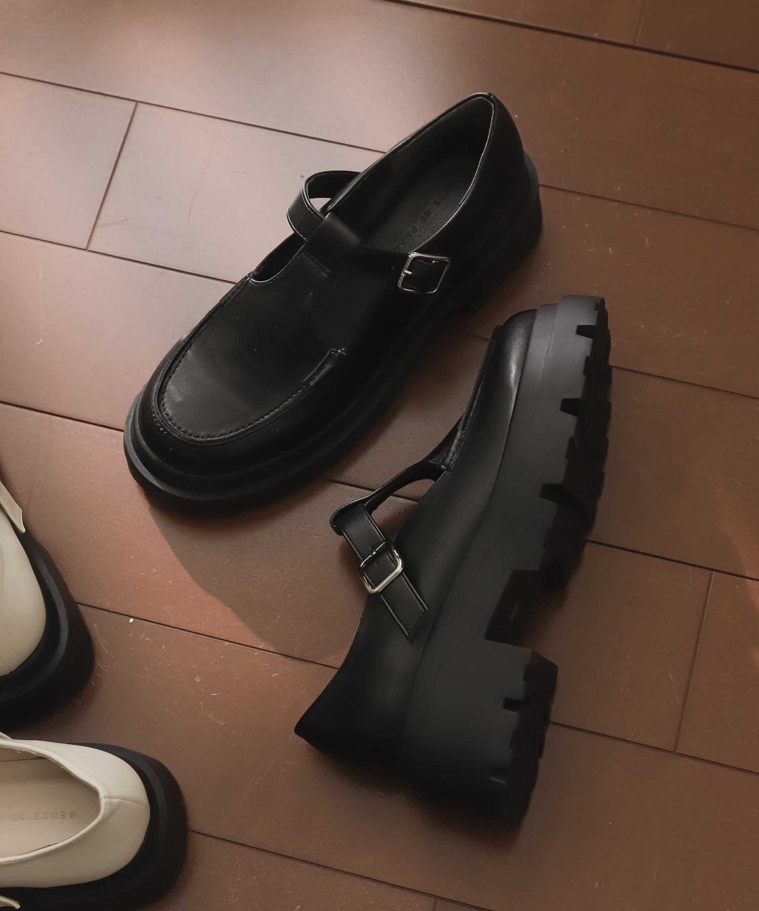 Tストラップボリュームソールシューズ BLACK S