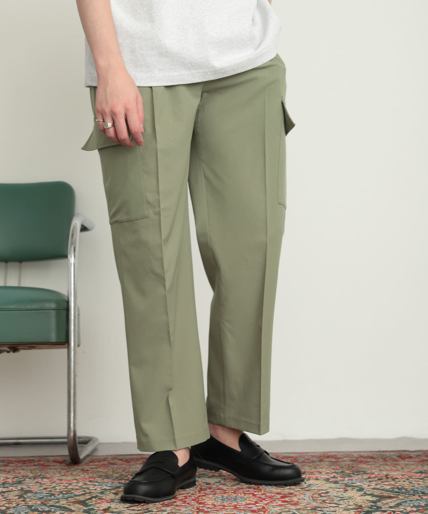 KHAKI