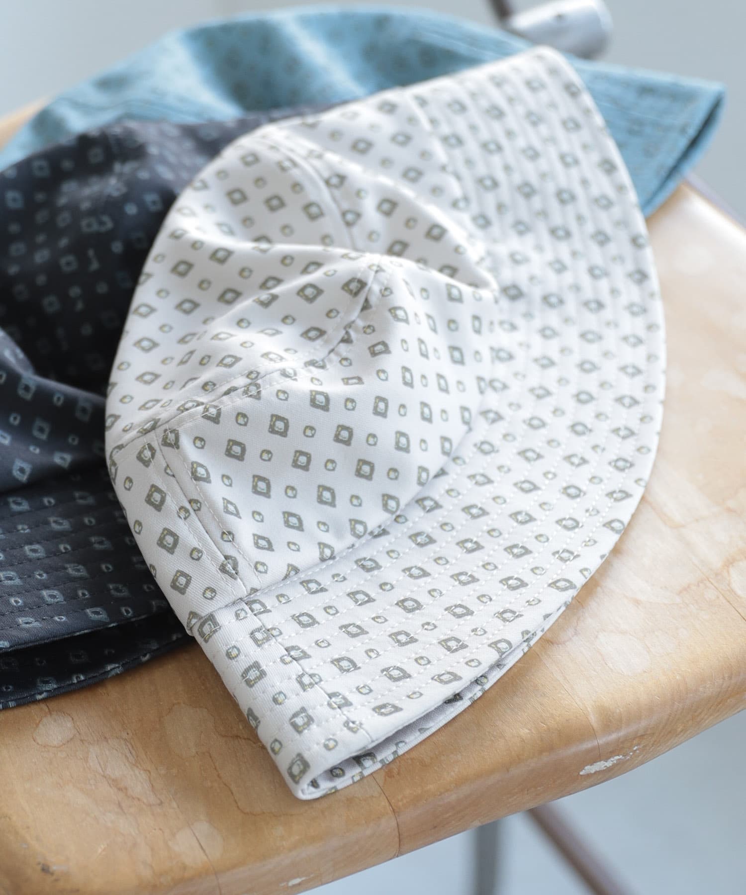 『ユニセックス』コモンガラバケットハット