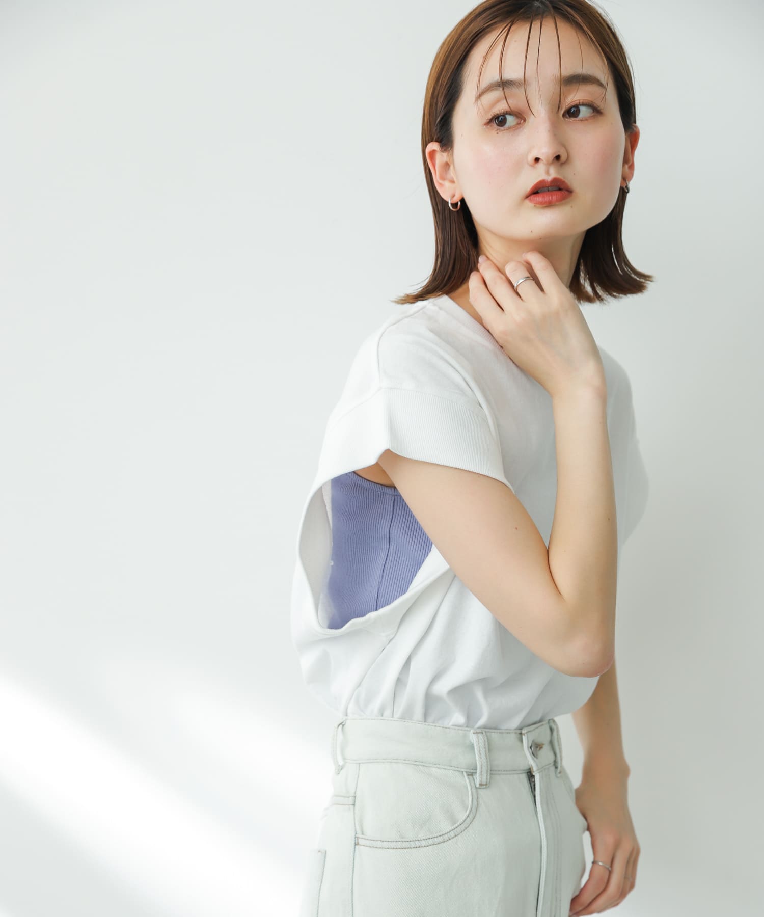 OFF WHITE