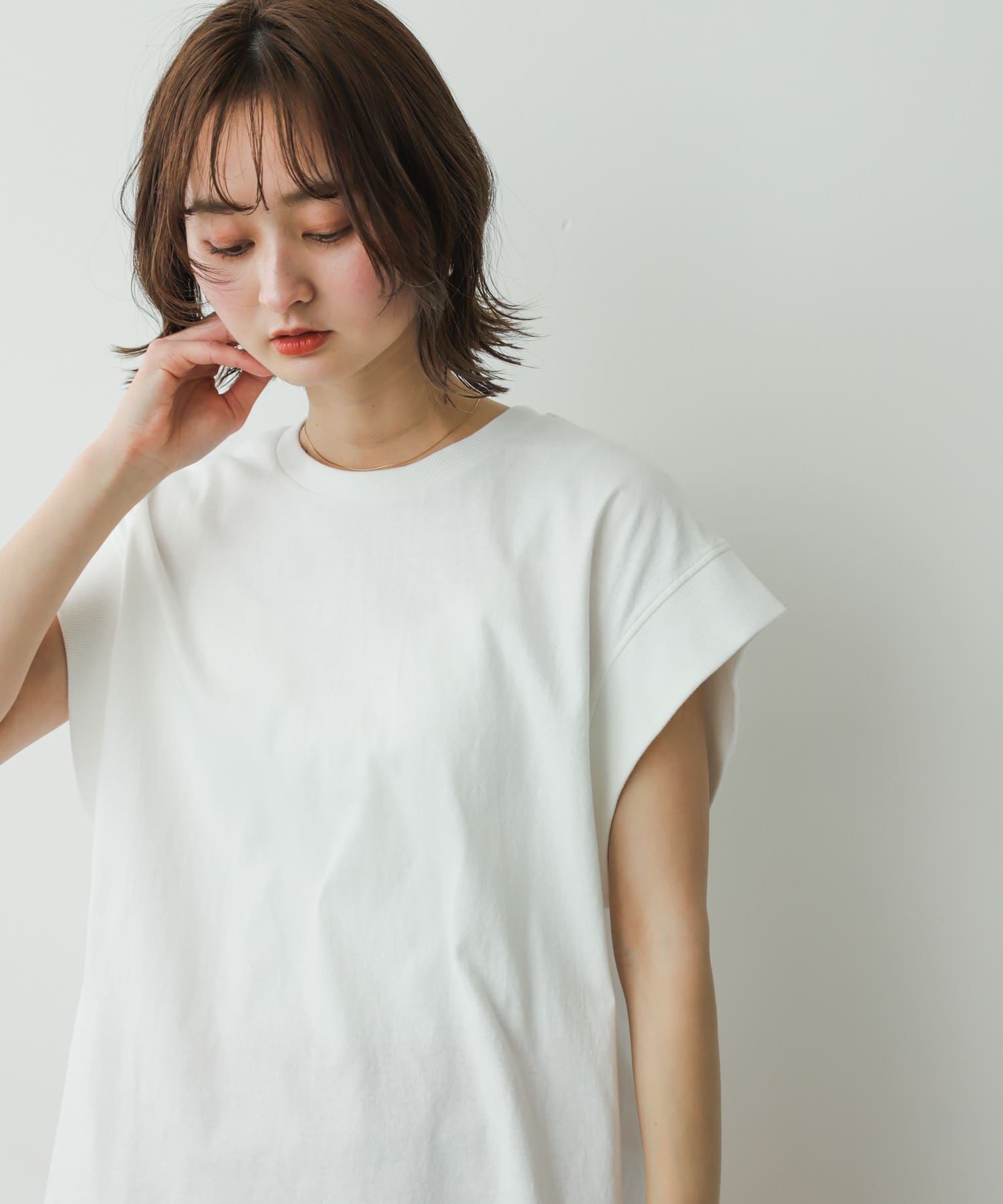 OFF WHITE