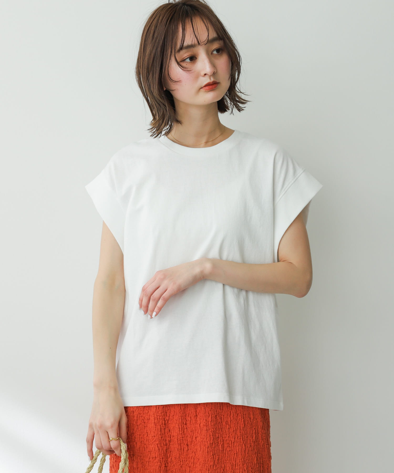 OFF WHITE