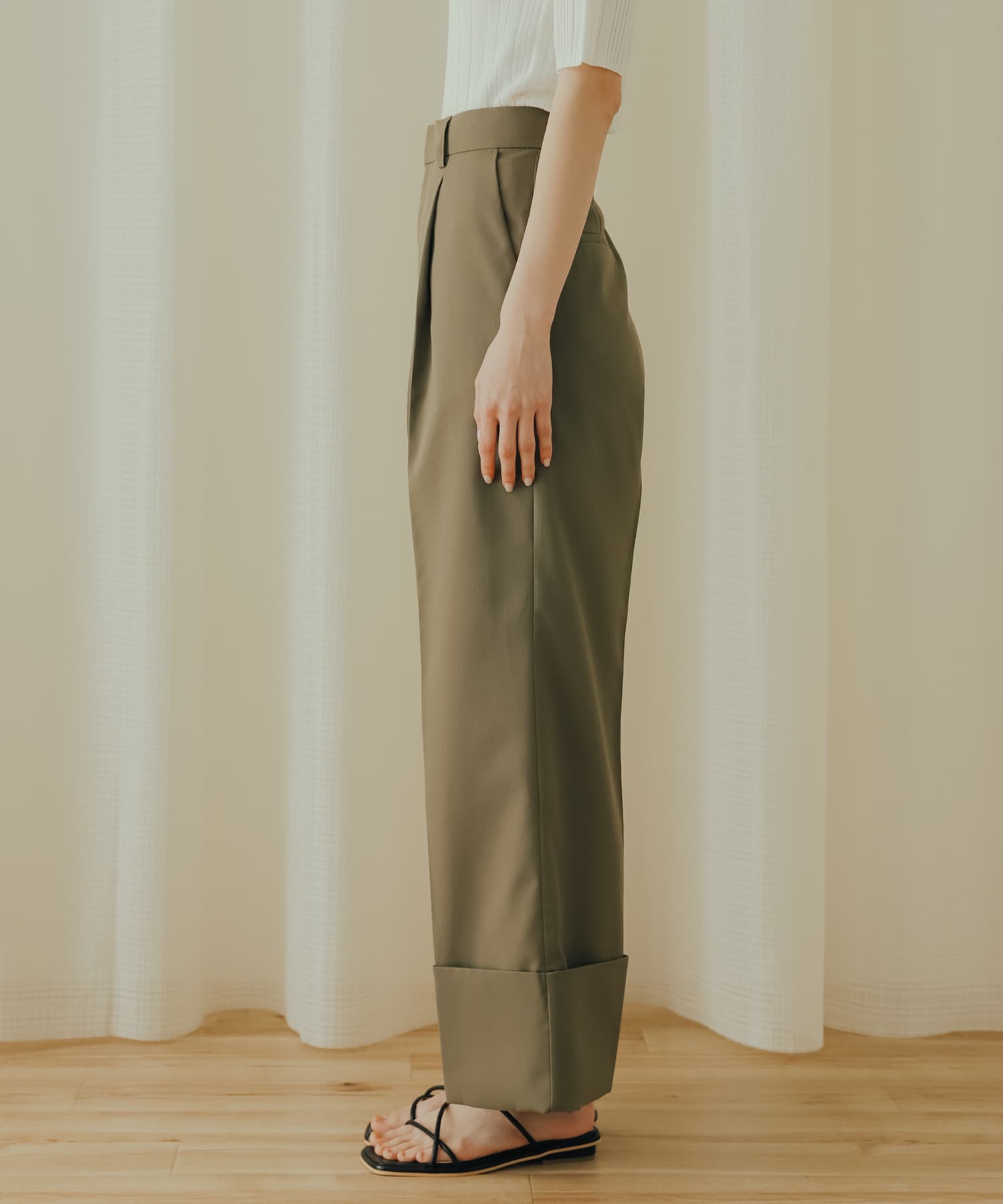 KHAKI