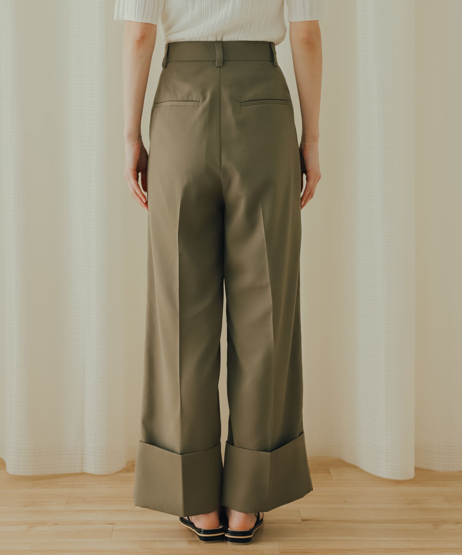 KHAKI