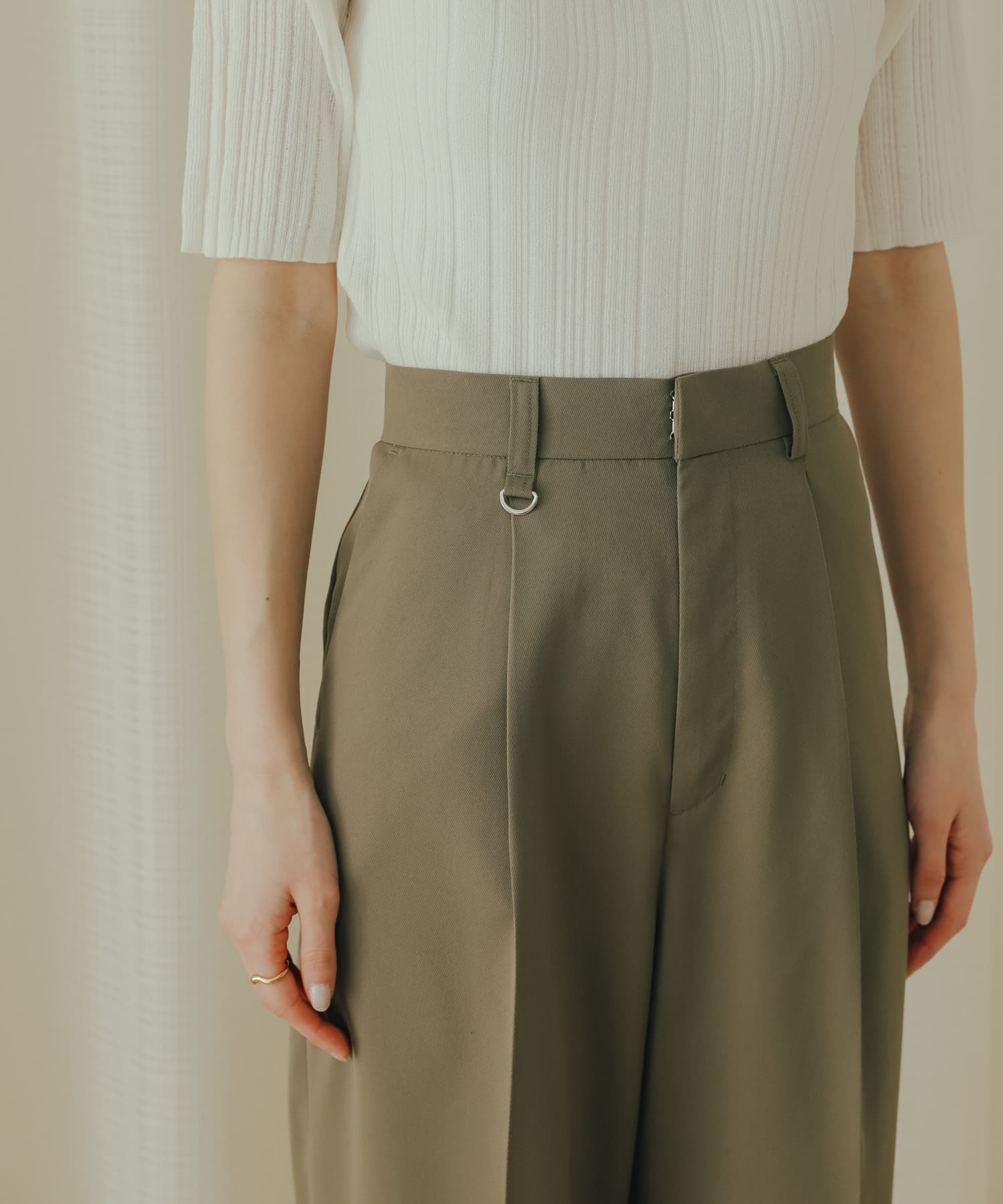 KHAKI