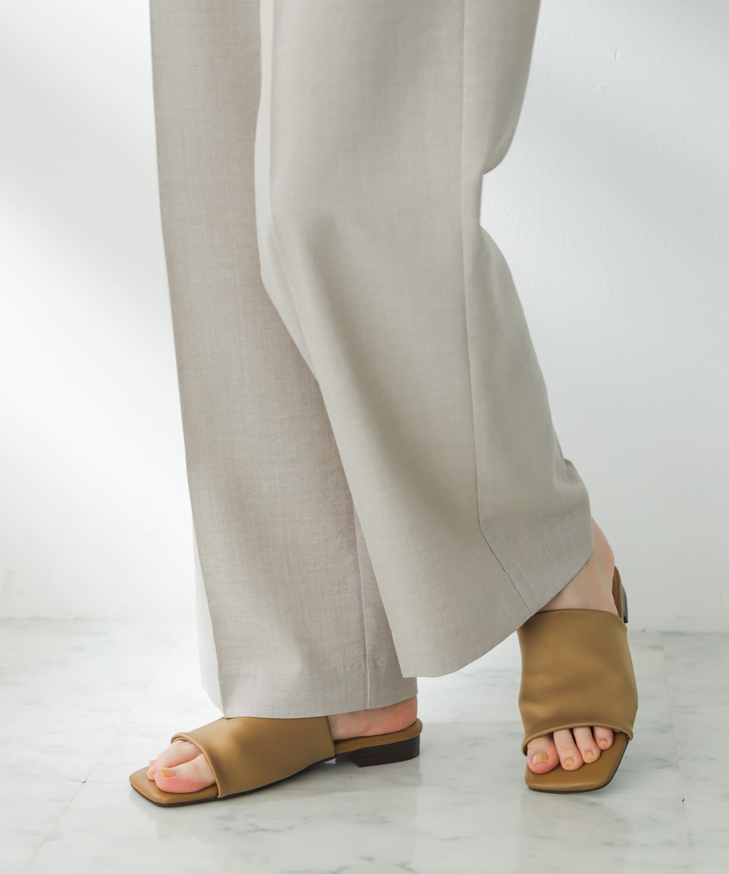 サテンストレッチミュール BEIGE S