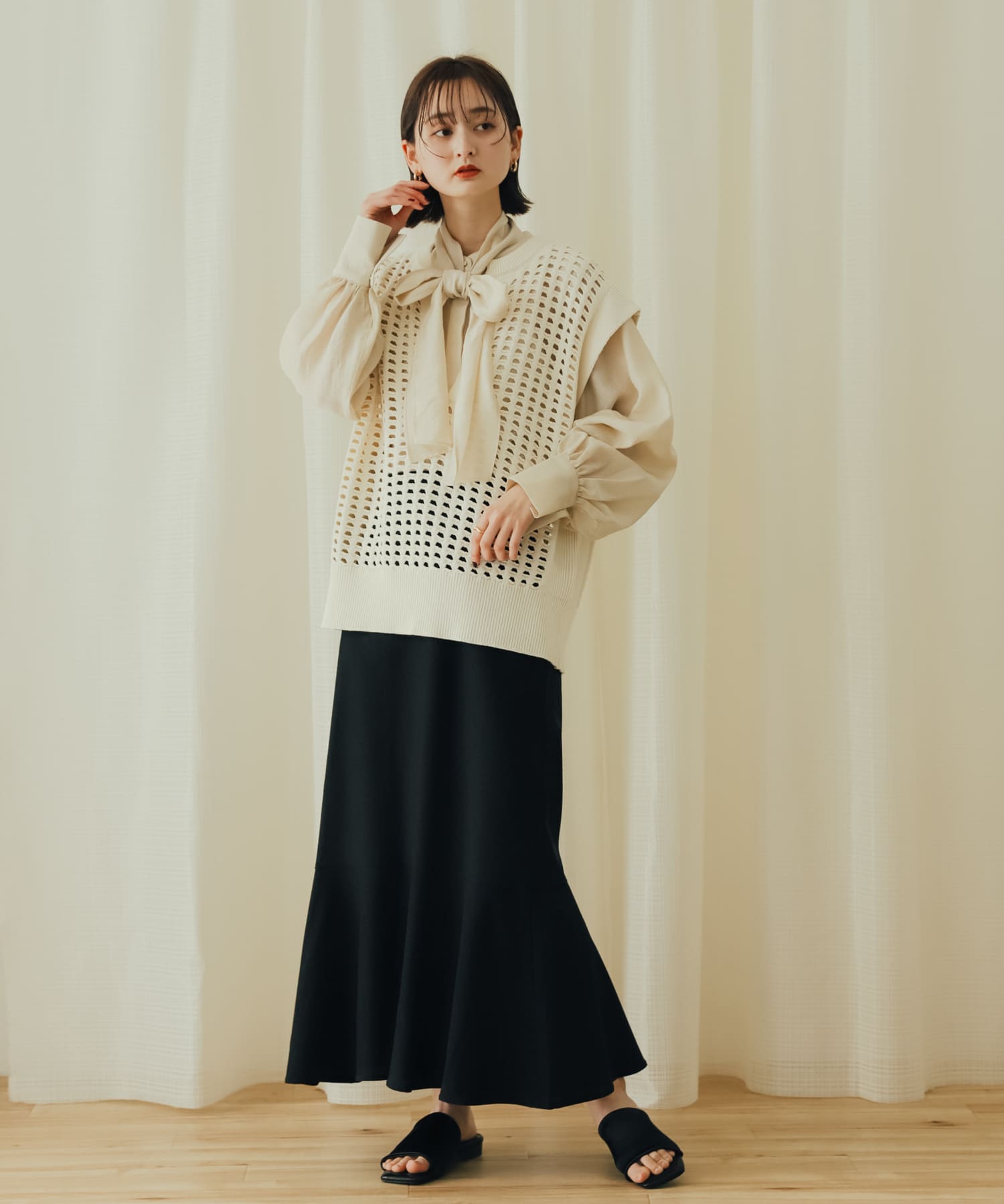 サテンストレッチミュール BLACK S