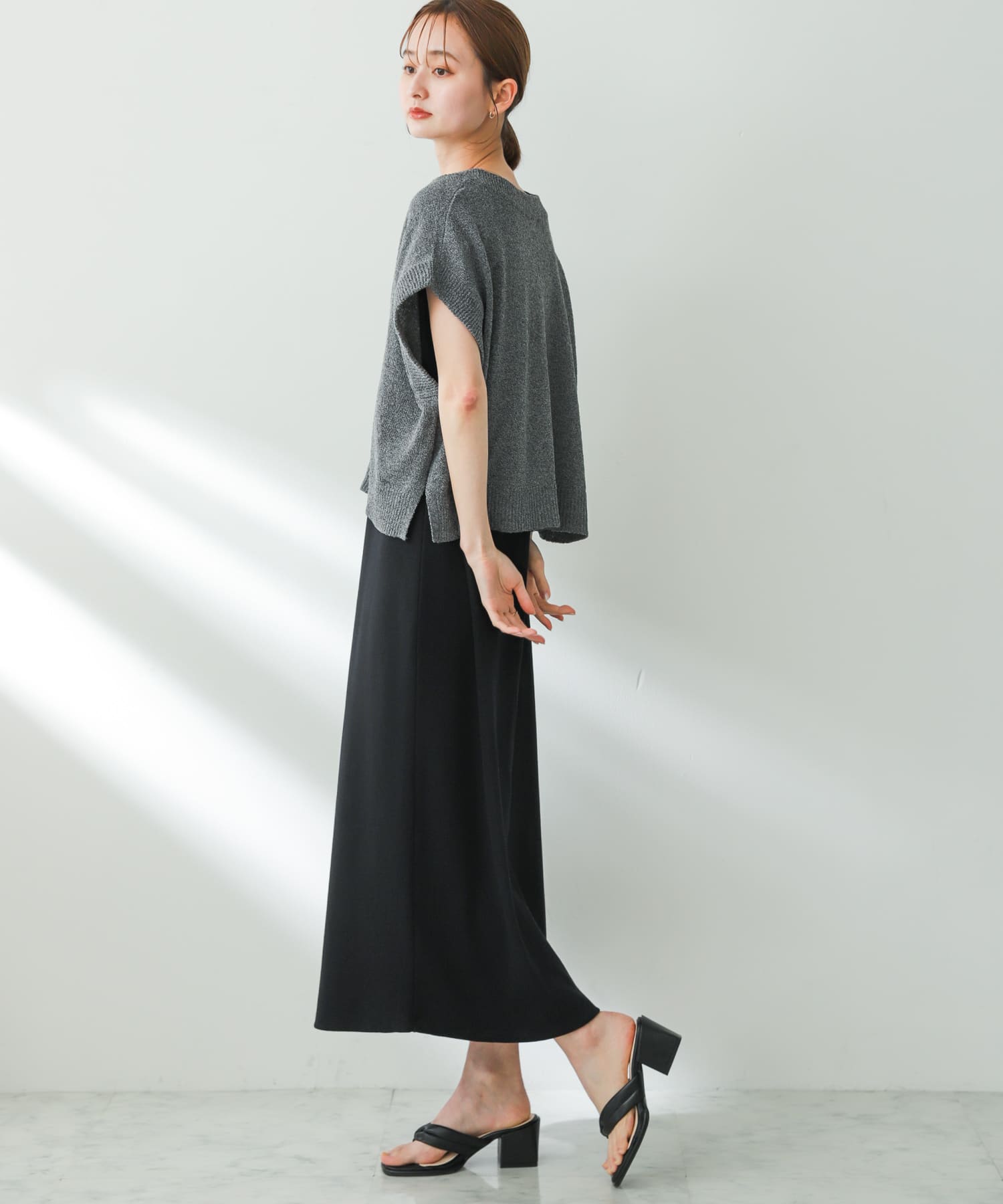 パテッドトングヒールサンダル BLACK M