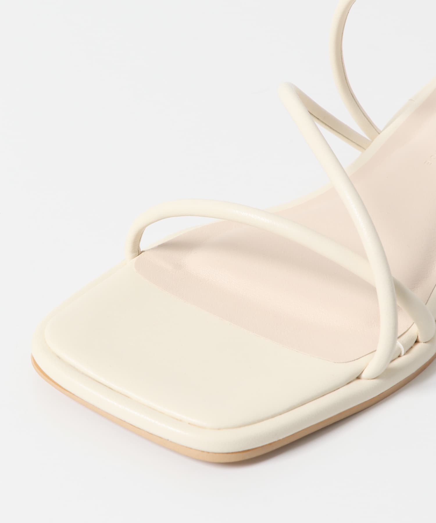 コードアシメサンダル IVORY S