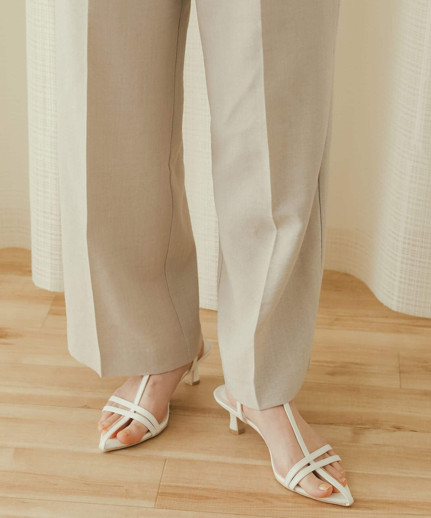 ポインテッドナローストラップサンダル WHITE S