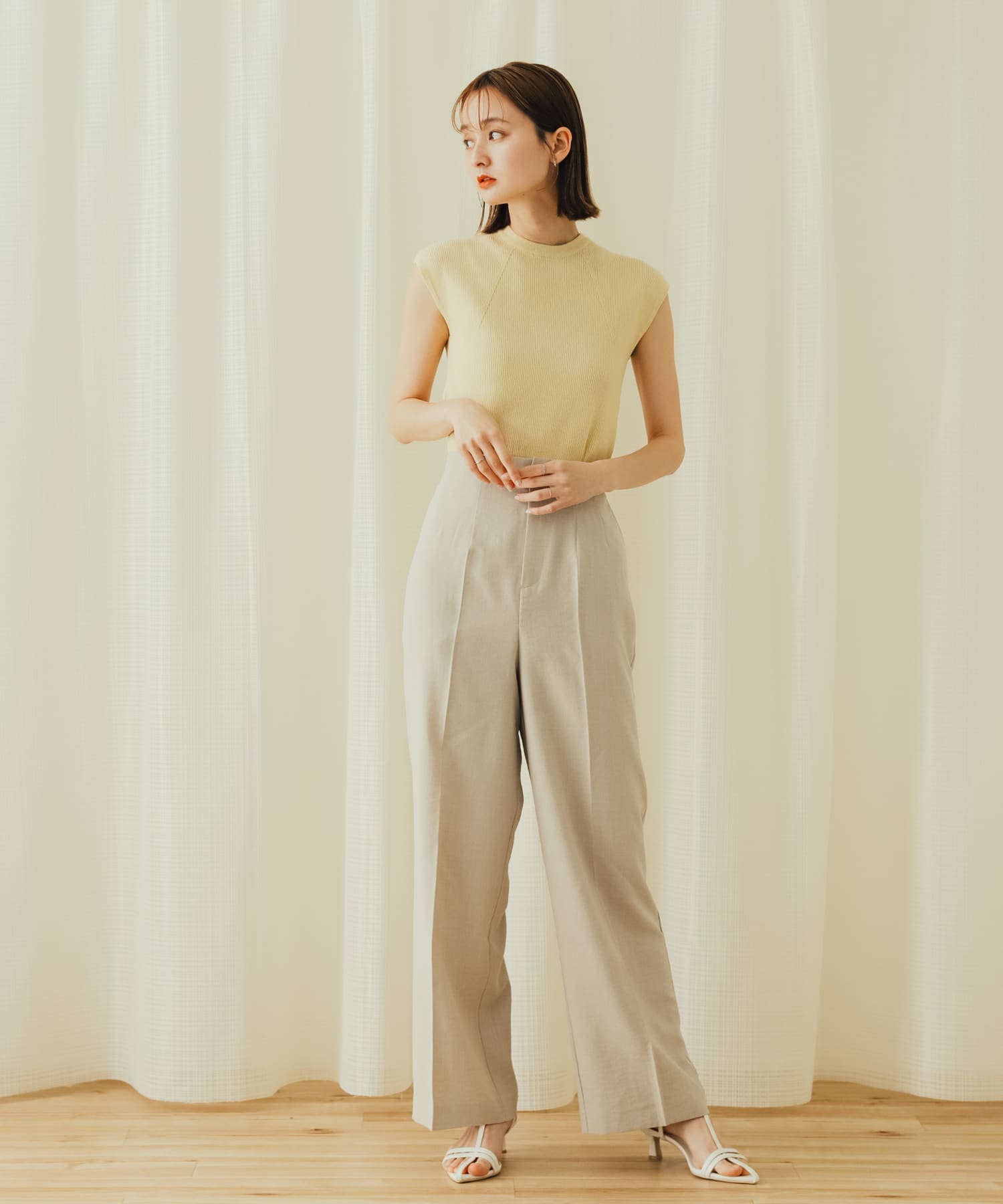 ポインテッドナローストラップサンダル WHITE M