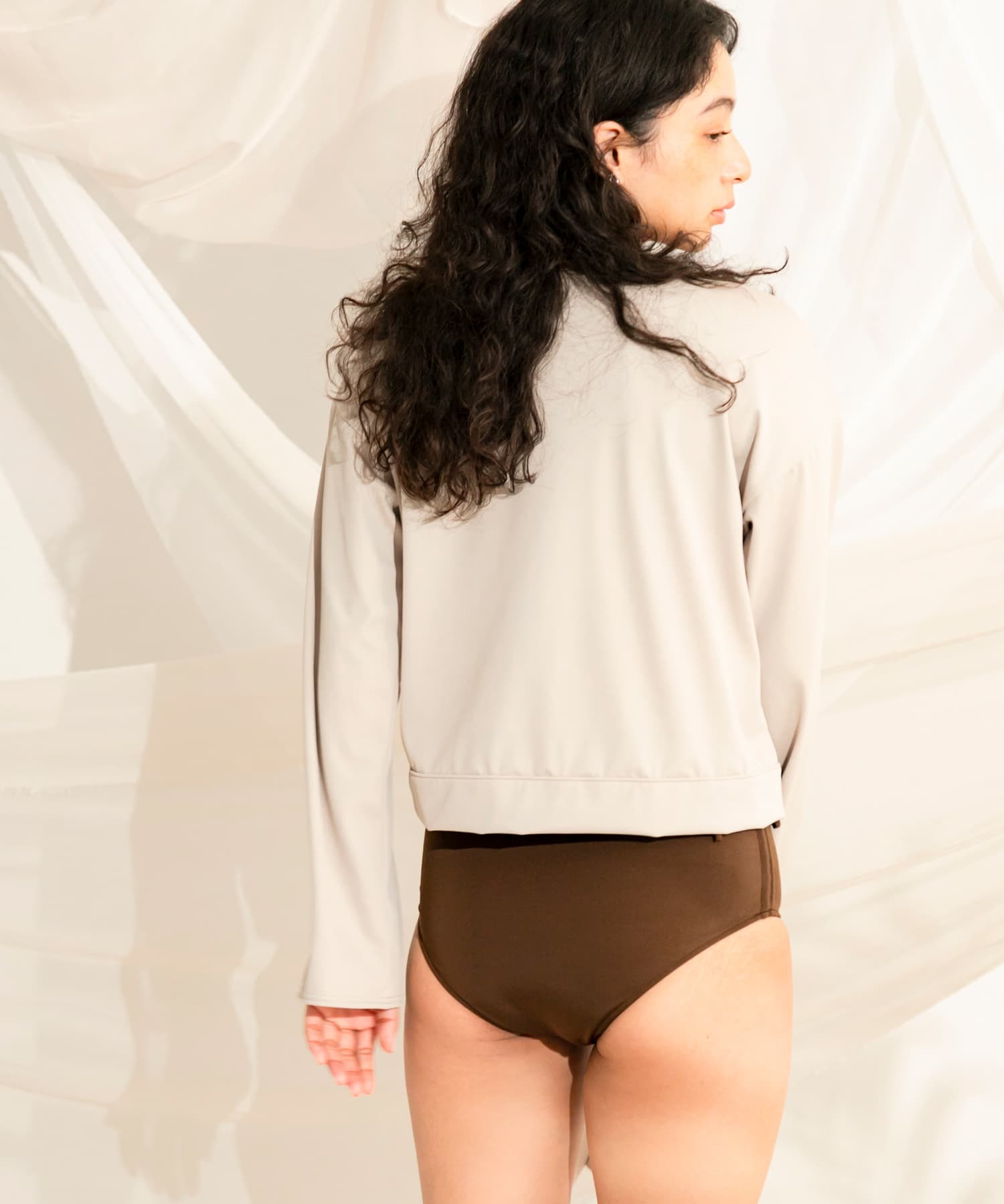 L.BEIGE
