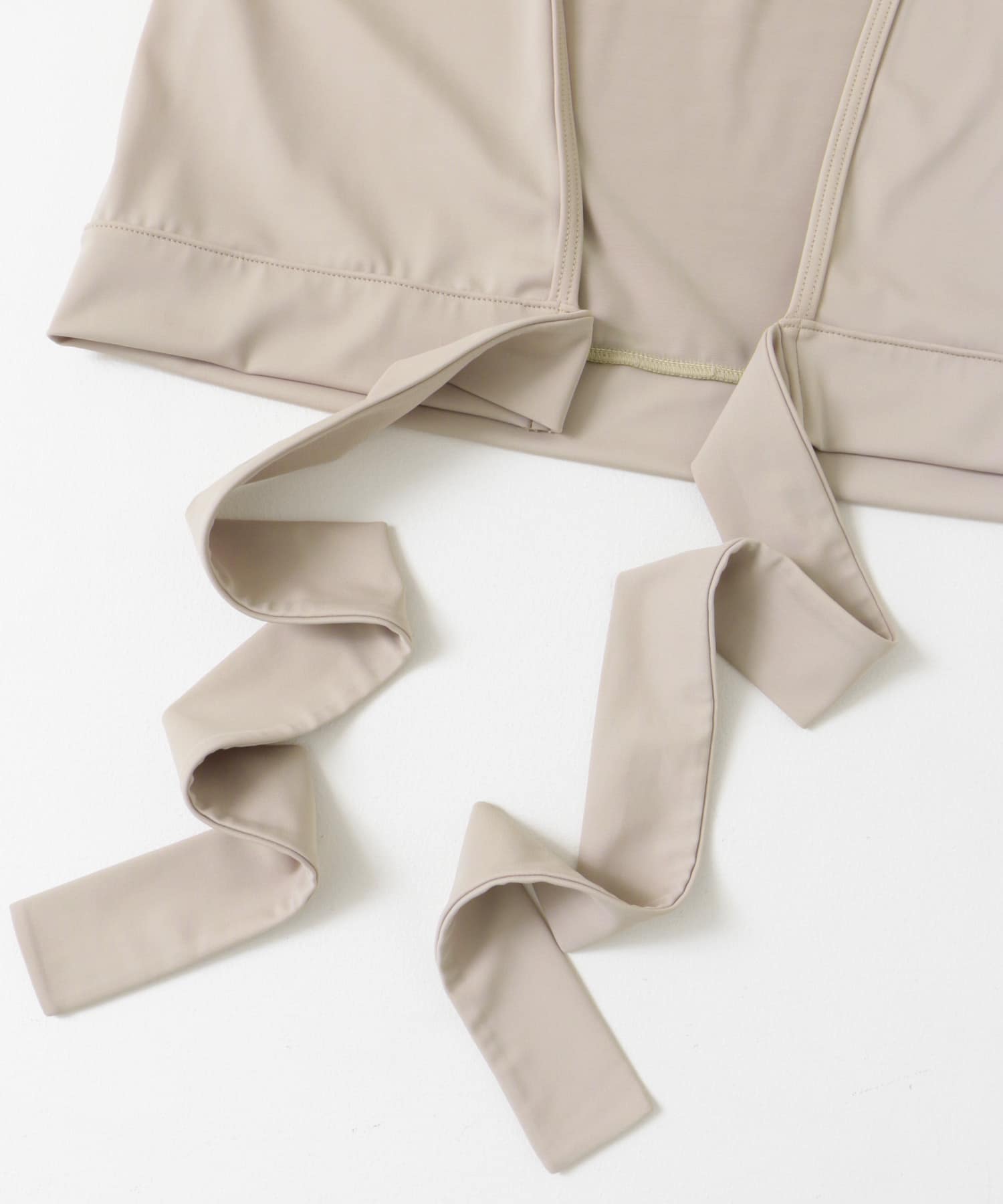 L.BEIGE