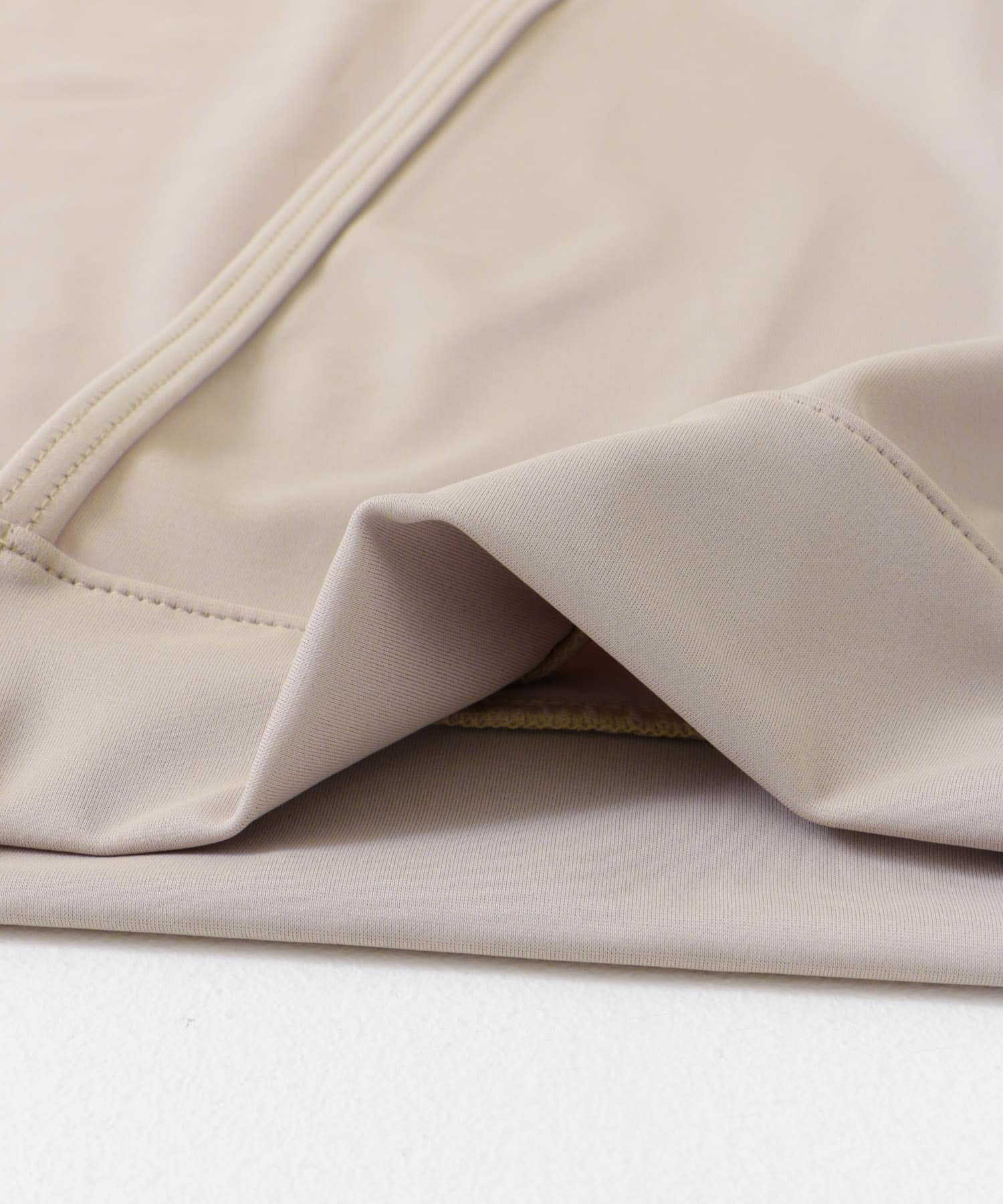 L.BEIGE