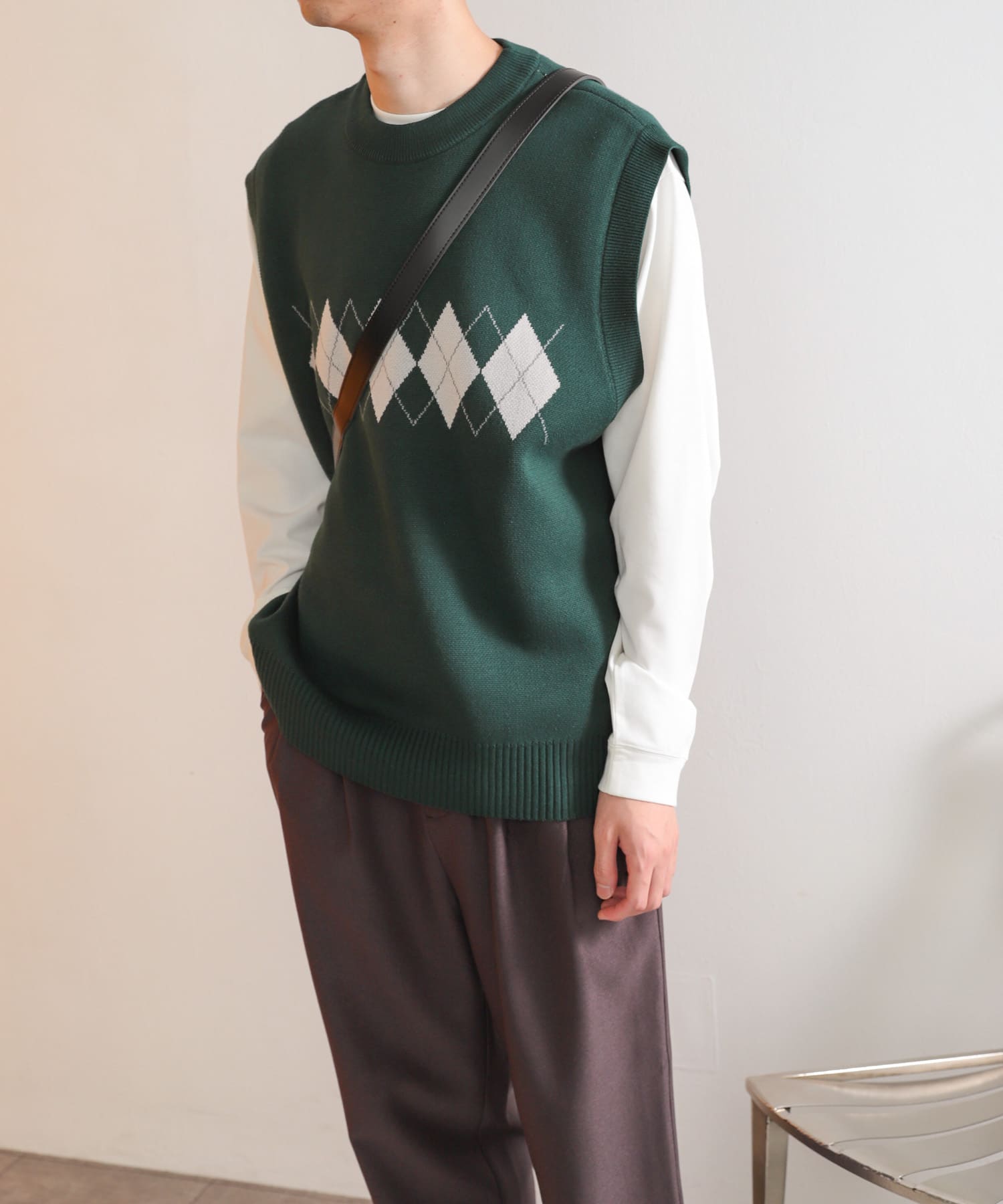 GREEN