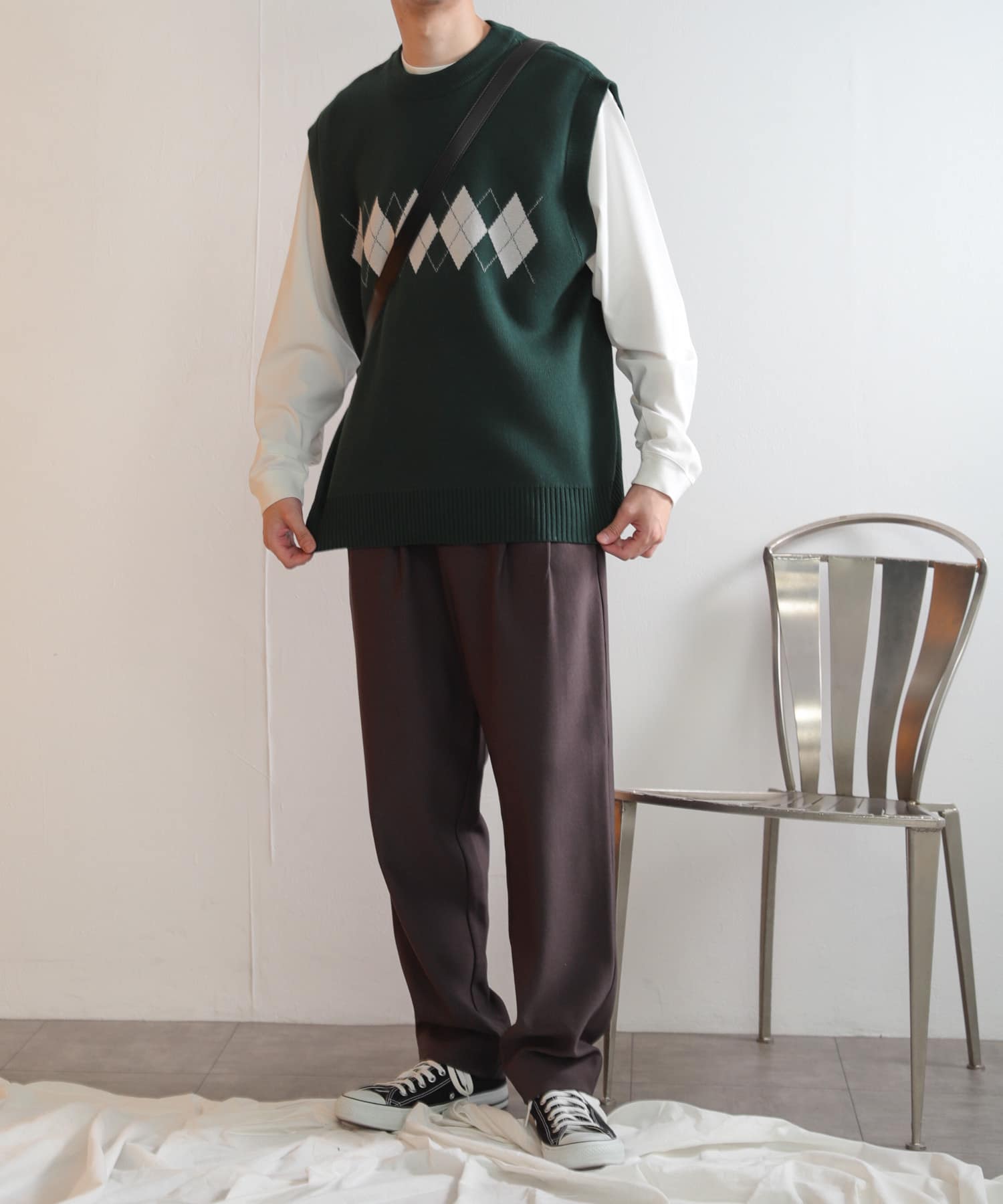 GREEN
