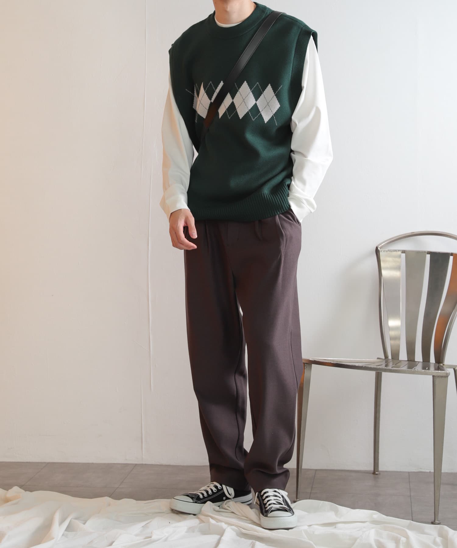GREEN
