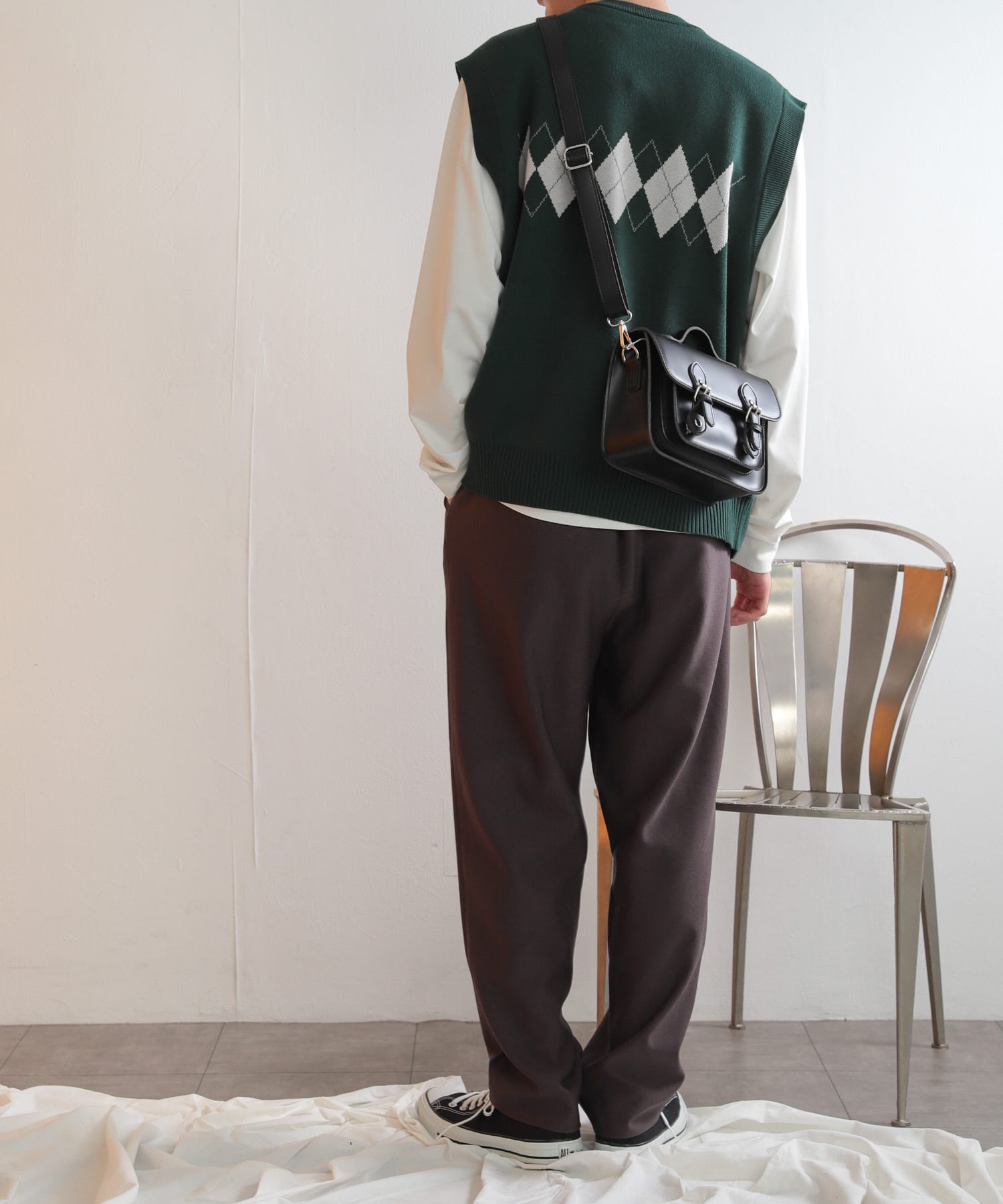 GREEN