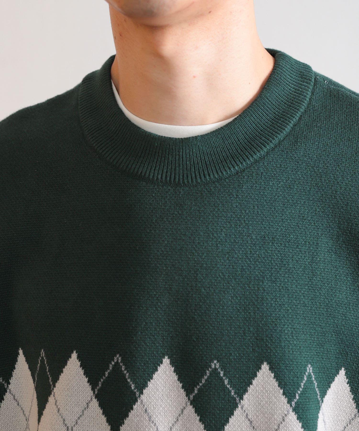 GREEN