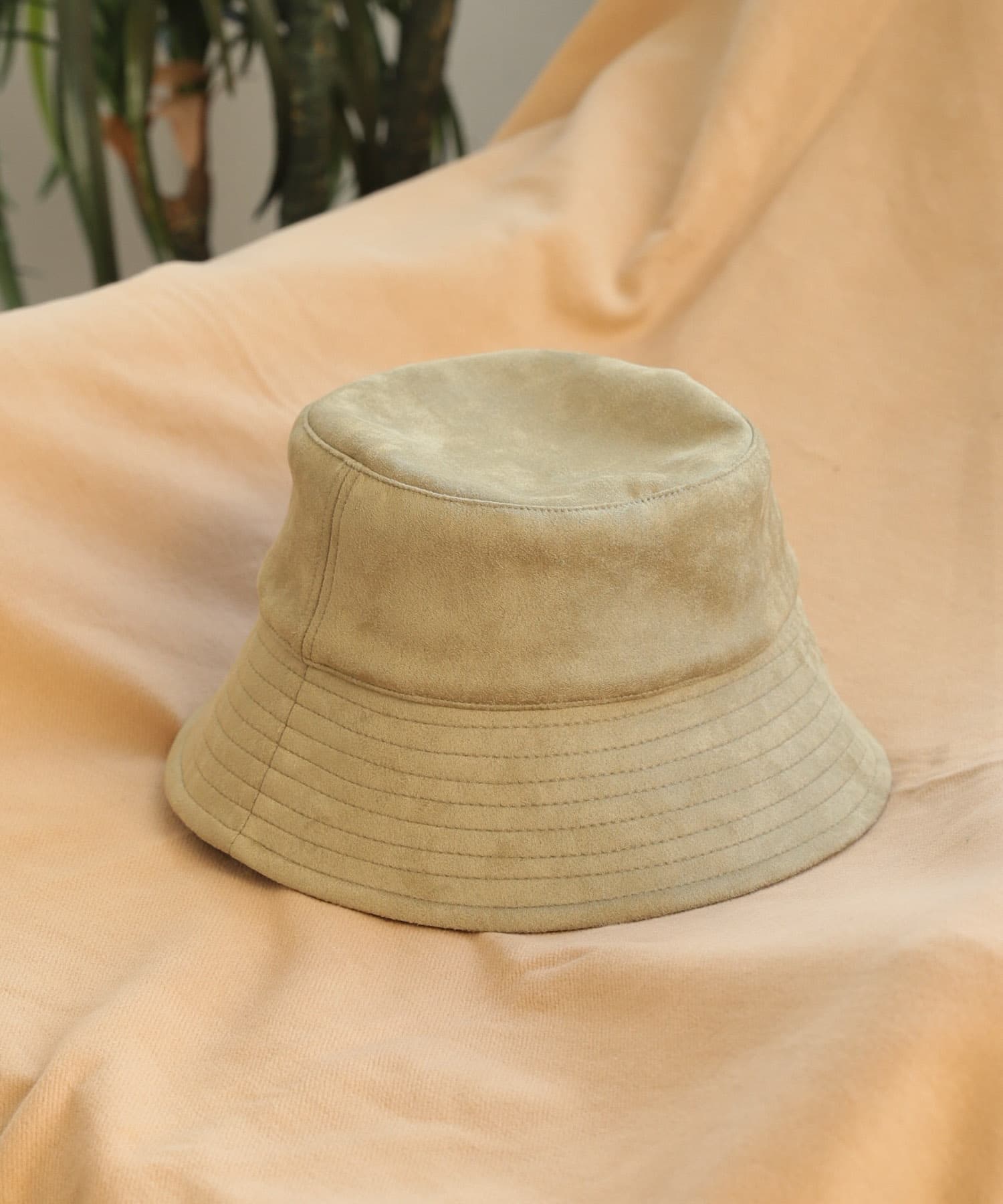 フェイクスエードバケットハット L.KHAKI one
