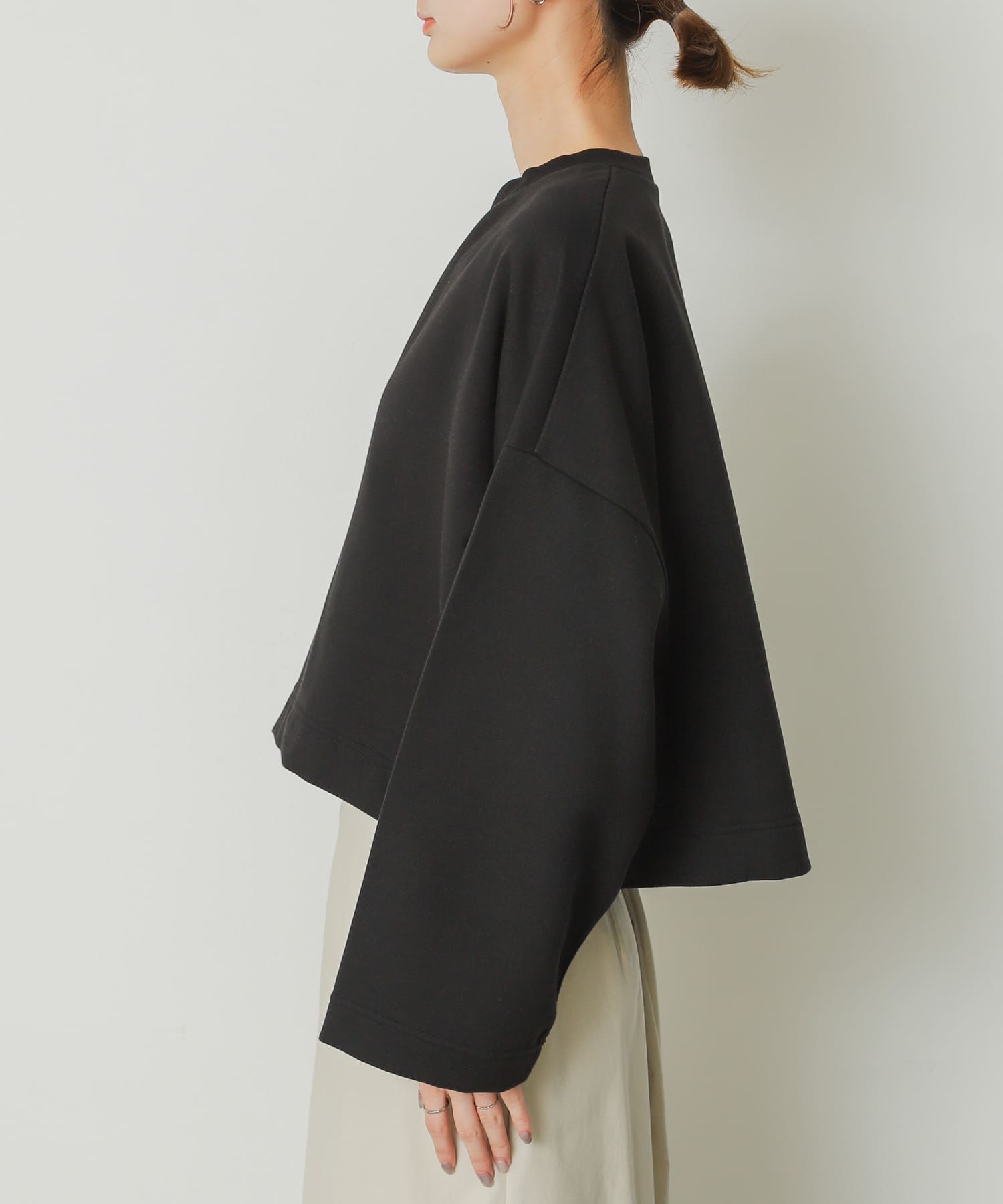 身長：169cm サイズ：one