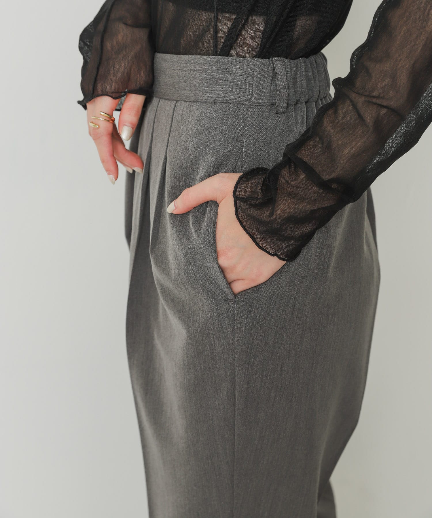GRAY