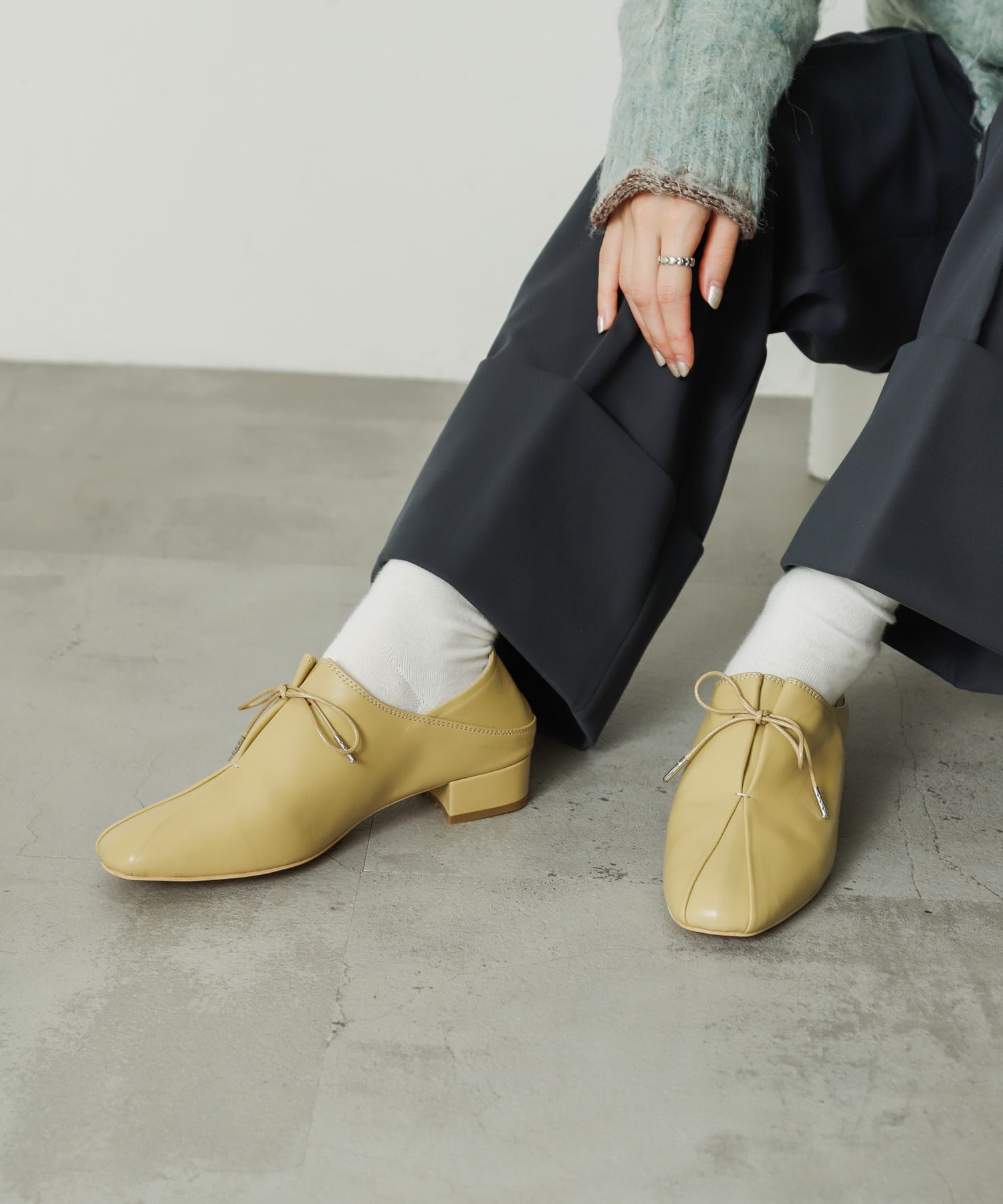 タックリボンステップオンシューズ BEIGE S